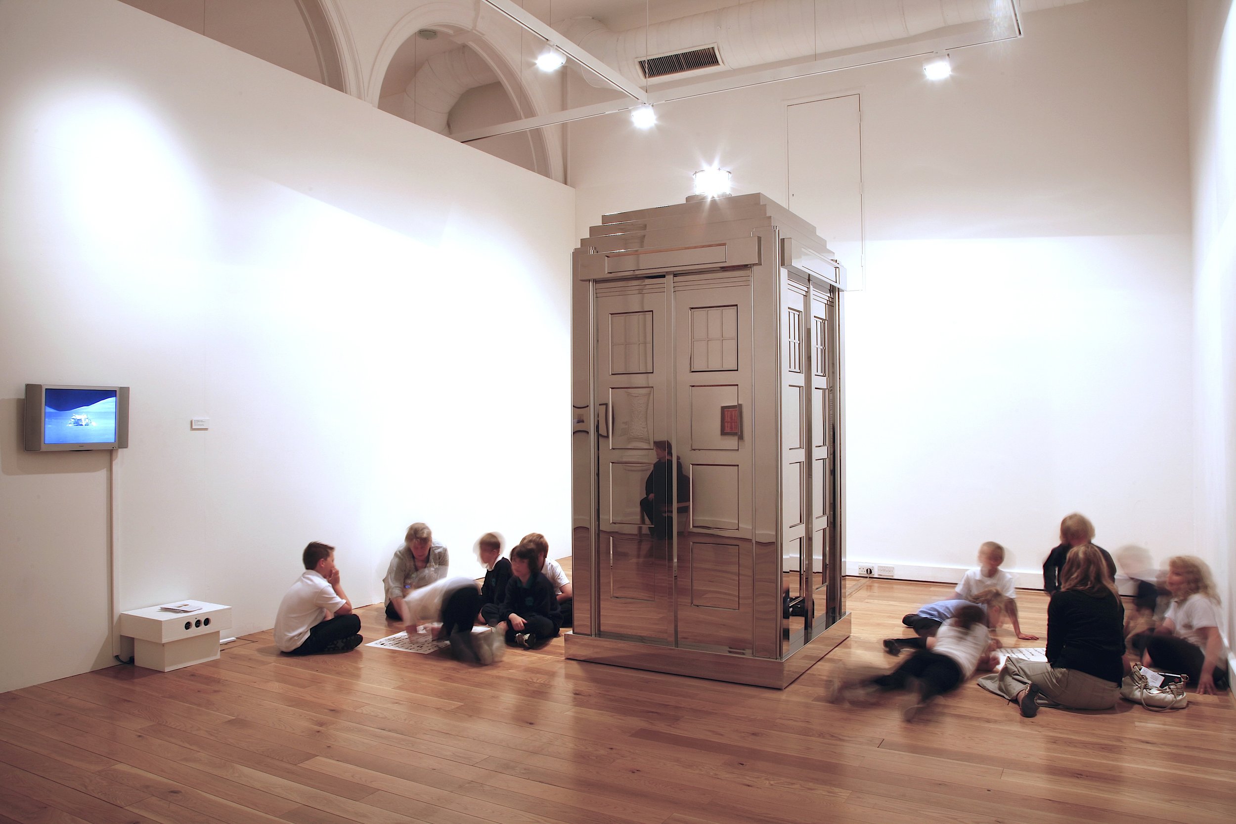 Mark Wallinger: The Russian Linesman, Leeds Art Gallery, 2009.JPG