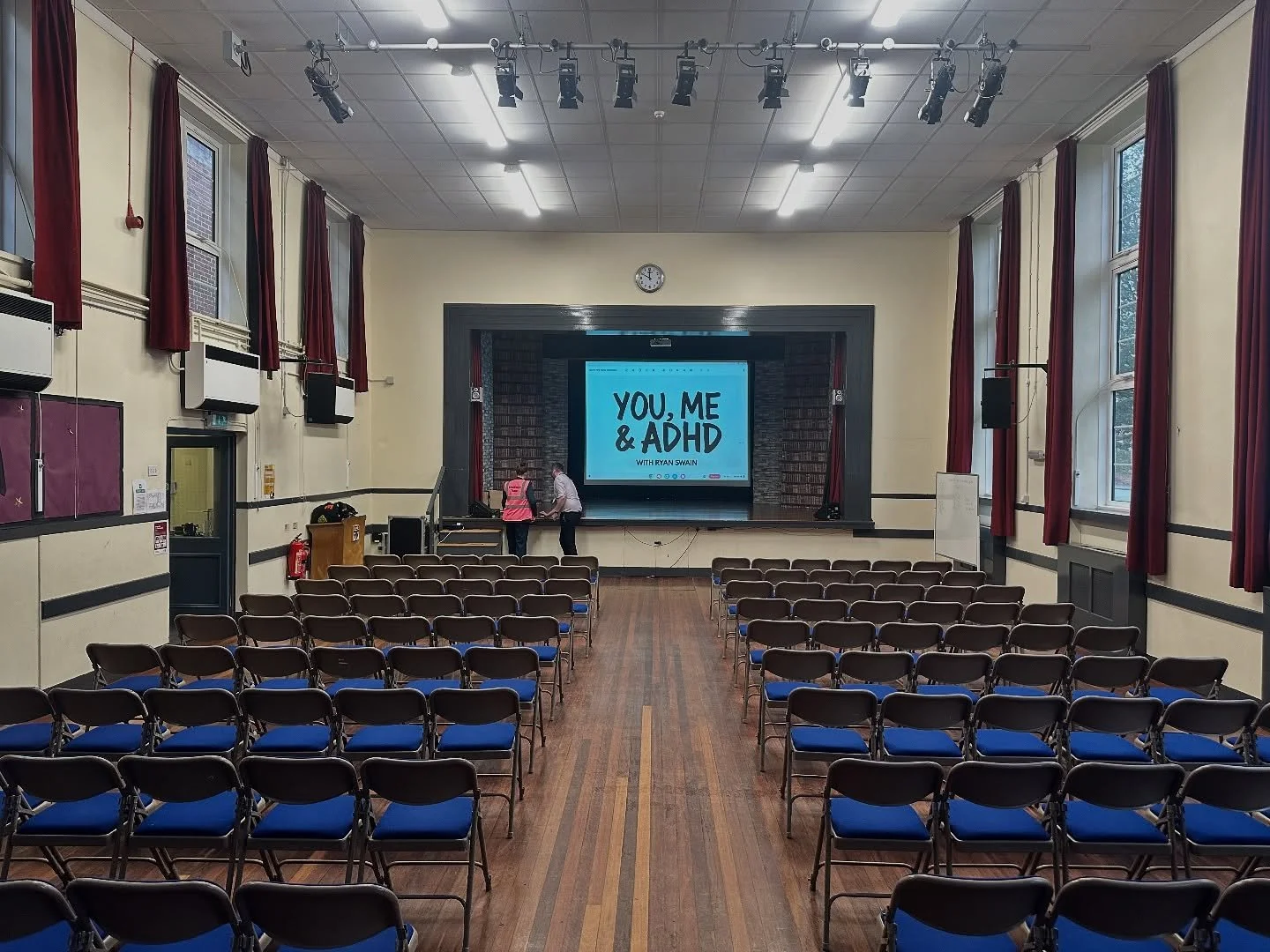 An incredible morning at Vale of York Academy delivering another stop on my #YouMeAndADHD tour! 🙌🧠

We talked all things ADHD, neurodiversity, and mental health, breaking stigma, inspiring understanding, and helping both pupils and teachers see the