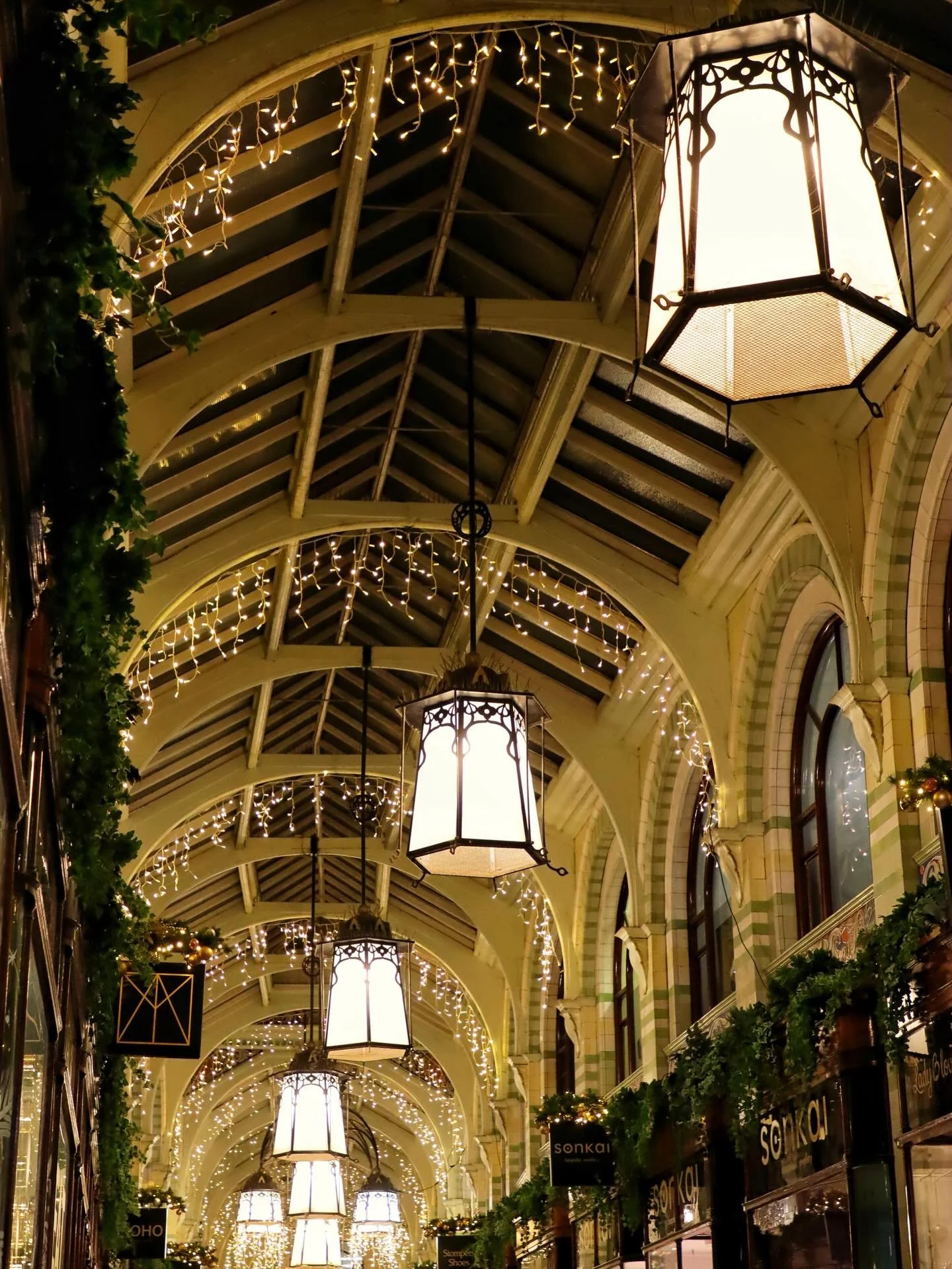 Our home @the_royal_arcade is all types of wonderful during the Christmas period! 😍

#Norwich #NorwichFood #NorwichRestaurant