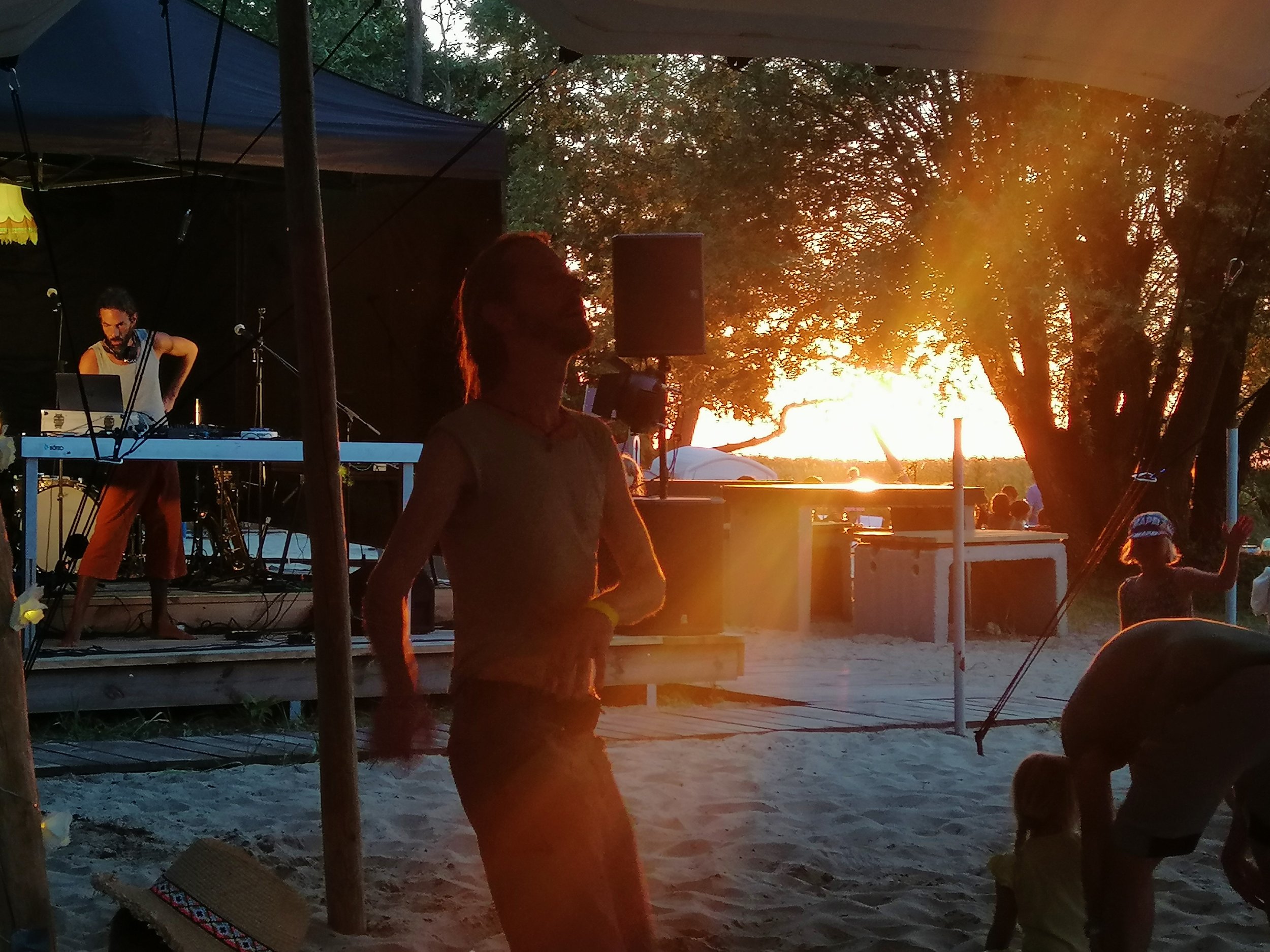 Die Sonne tanzt.jpg