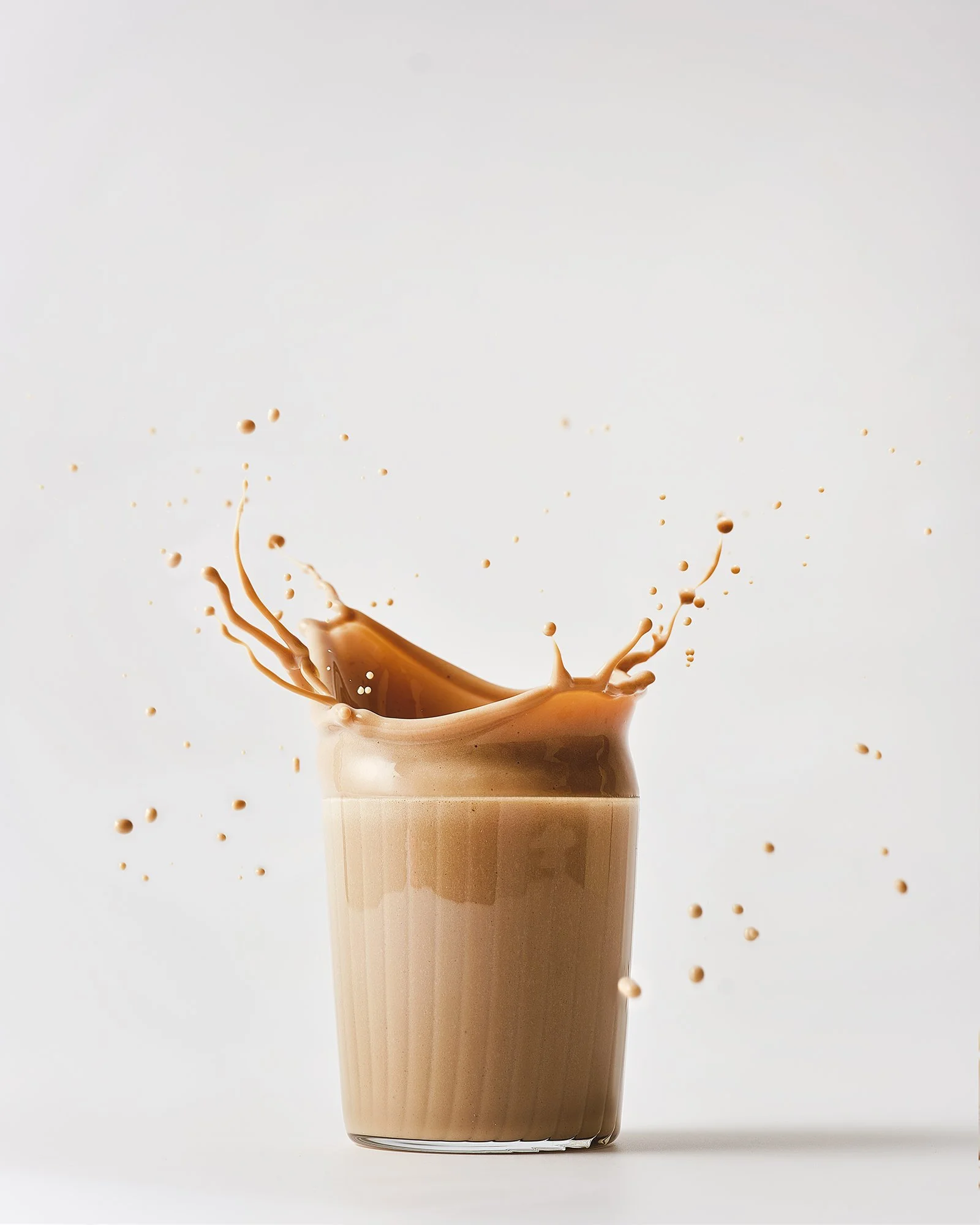 290725_FreeSoul_Ice dropping coffee splash small.jpg