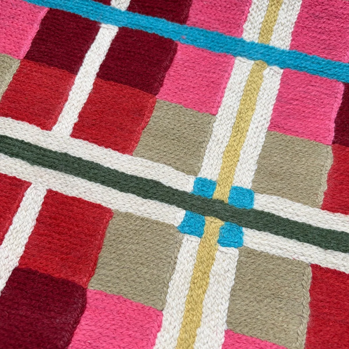 25-SS04-scottish-tartan-red_zoom.jpg