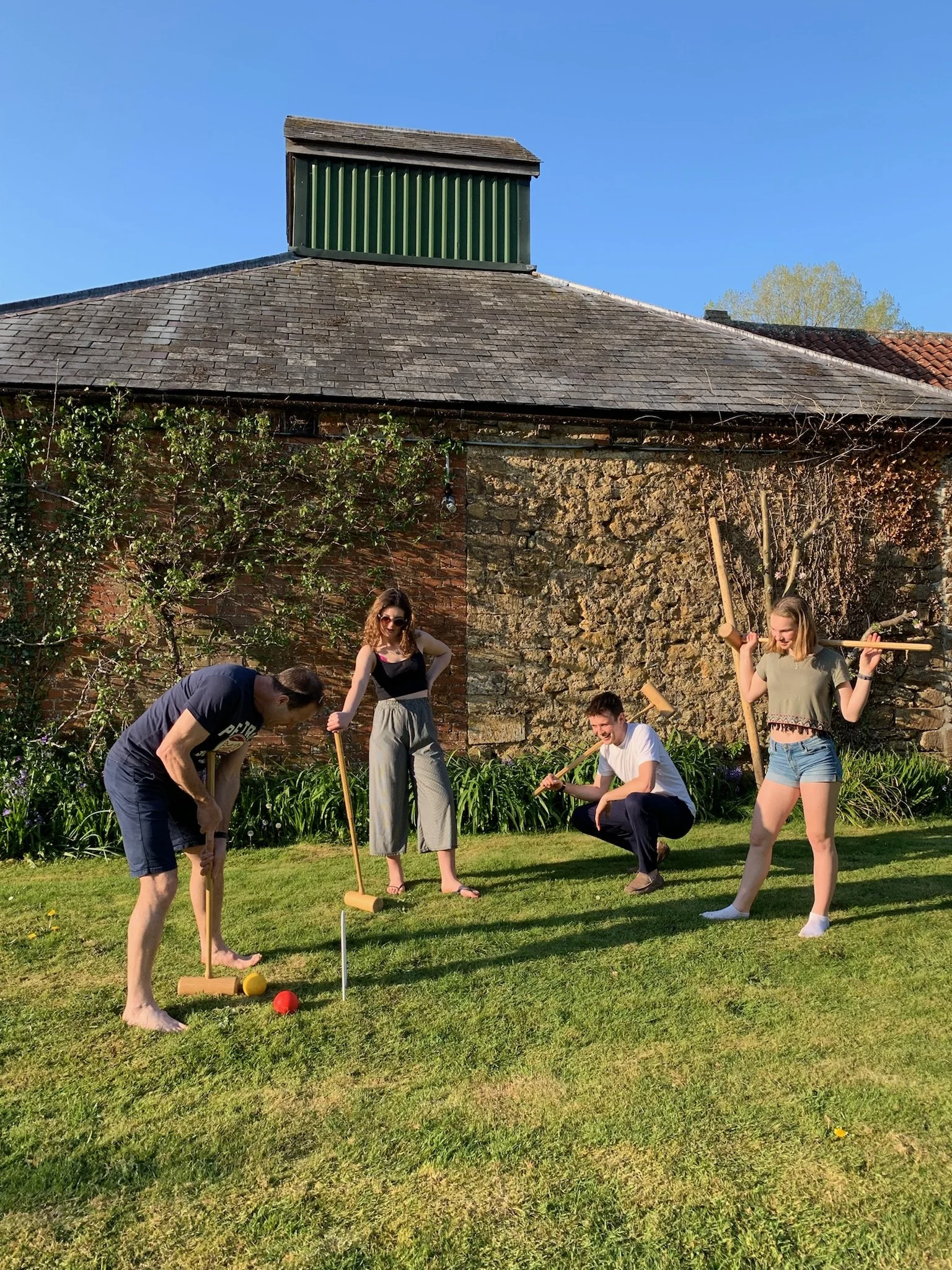 Bridge House multigenerational croquet in large sechluded garden