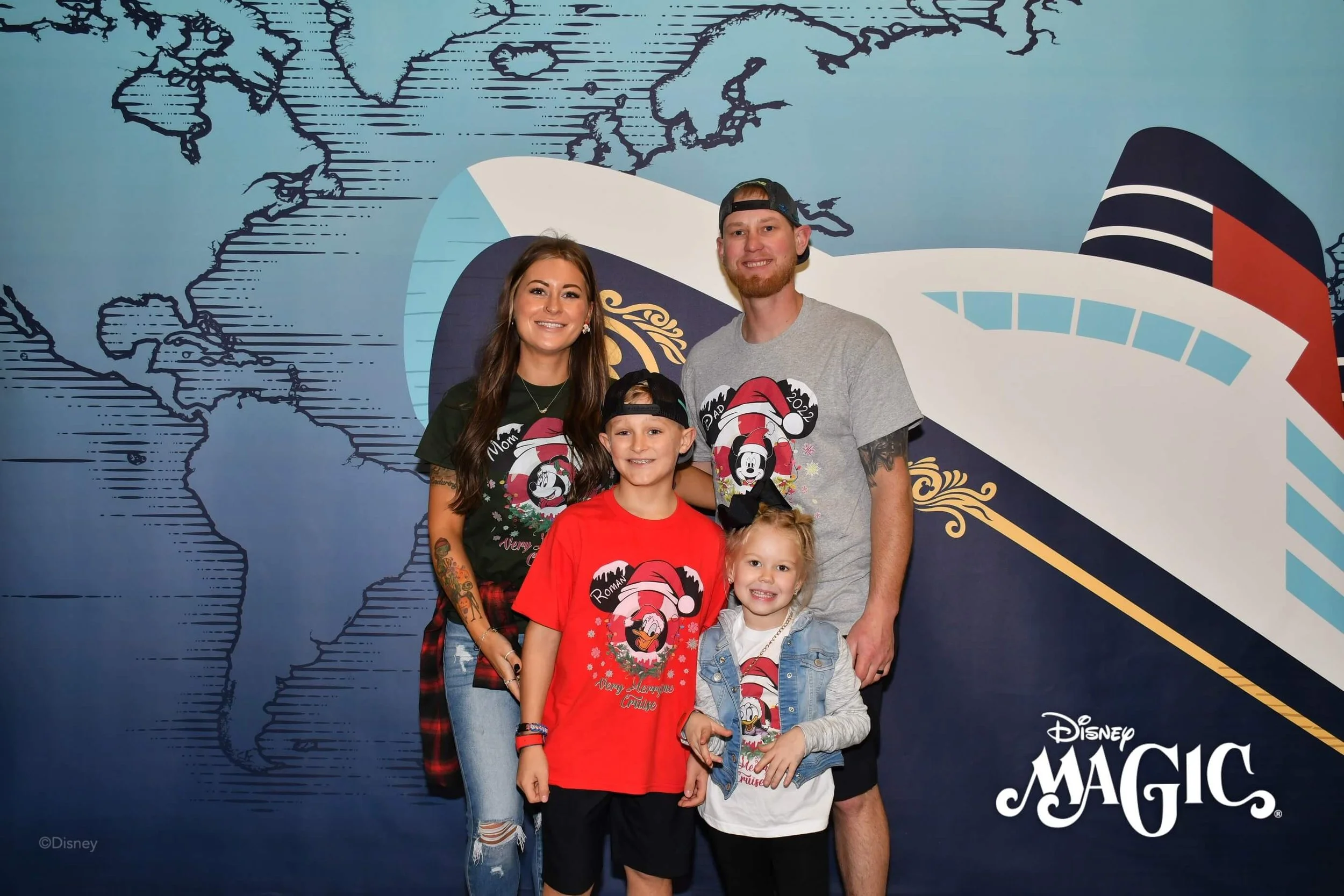 Disney Cruise Line Travel Agent Hunter Keeling Family.jpeg