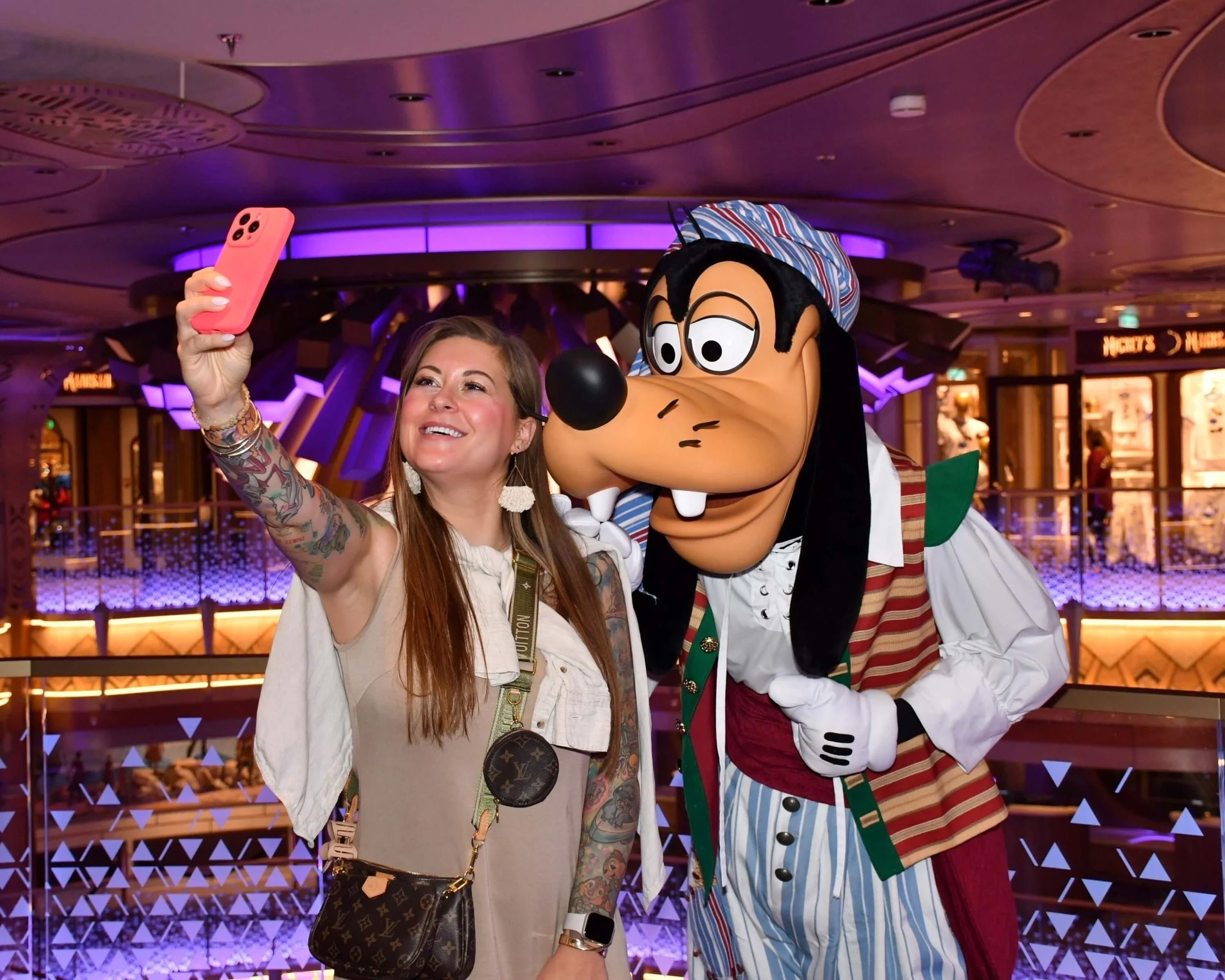Disney Cruise Travel Agent Goofy Hunter Sharp.jpg