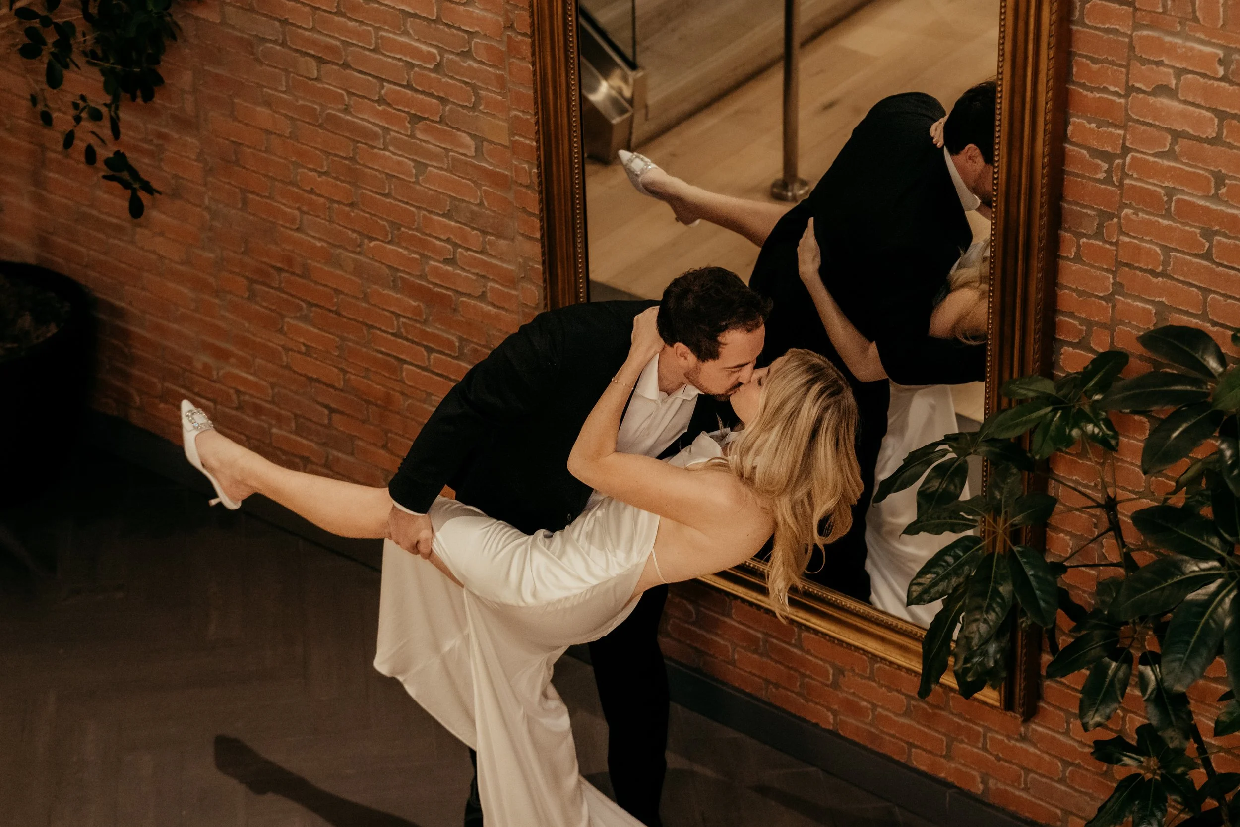 TaraAndKeithWeddingHL-13.jpg