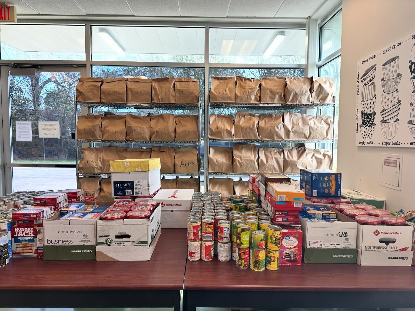 Thank you, @neillpto, for your donations to our Kids Sacks program! The students at Neill Elementary collected food in celebration of the ValenKIND season in February and donated 237 pounds of kid friendly food! 🤍