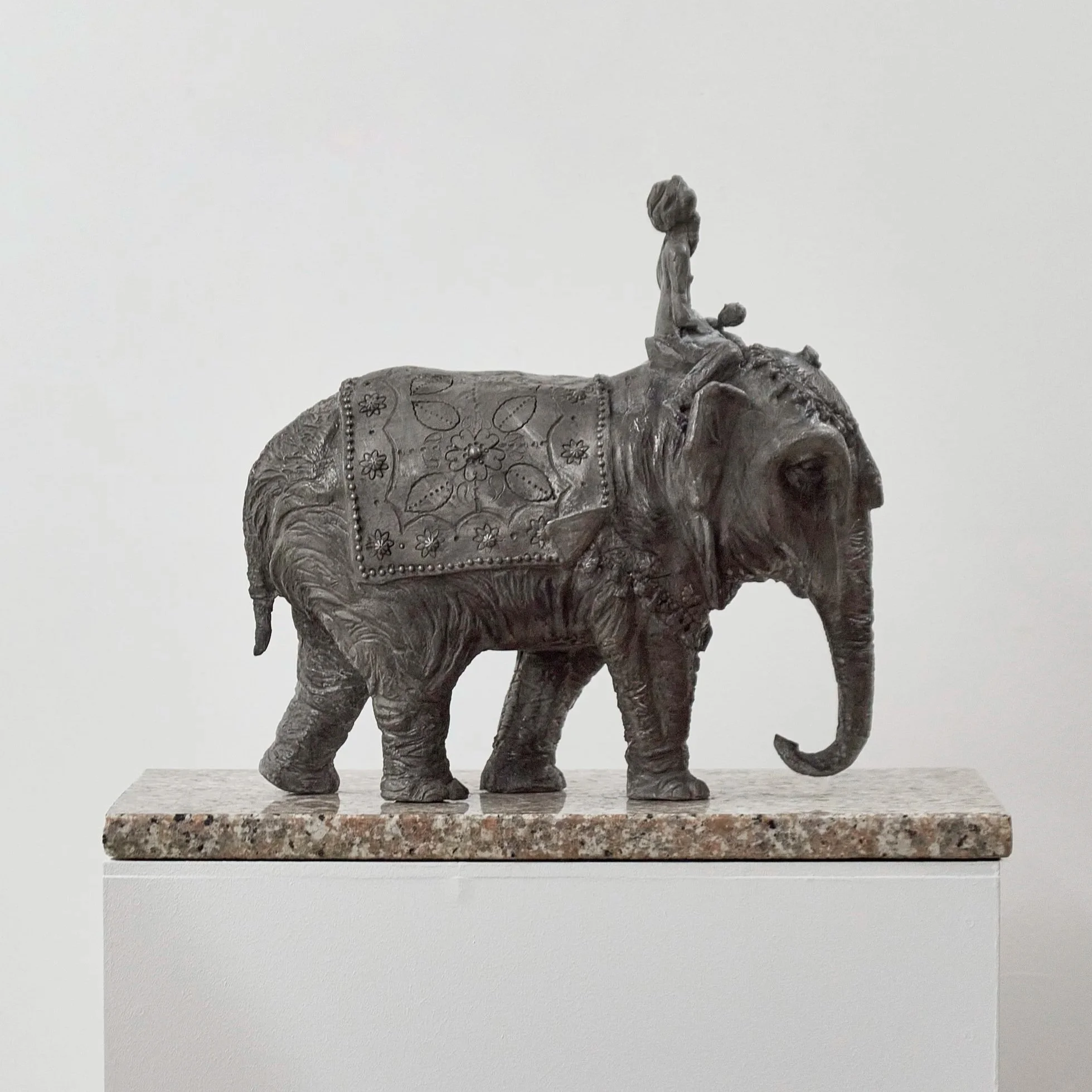 220325_MUMSCULPTURES_1506.jpg