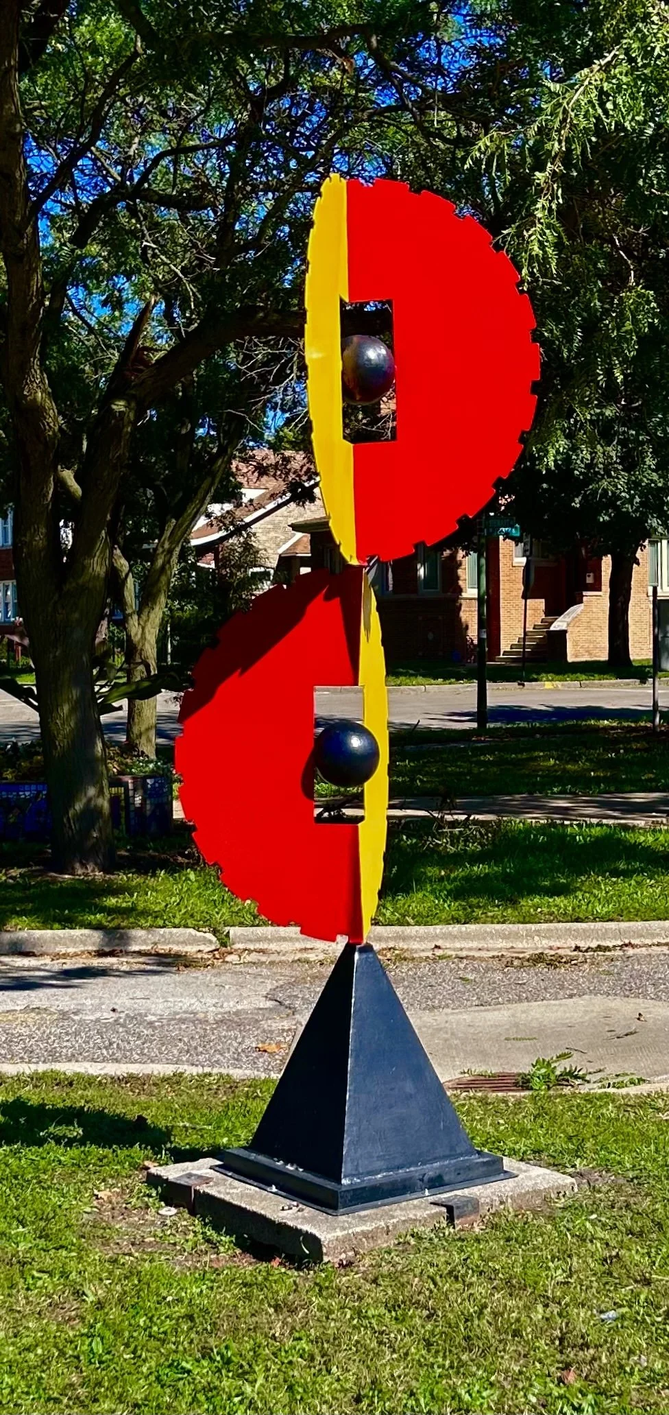 West Pullman Park: "Conflict and Unity" by David Skora, Fabricated and welded steel, polychromed, 115 x 34 x 34 in.