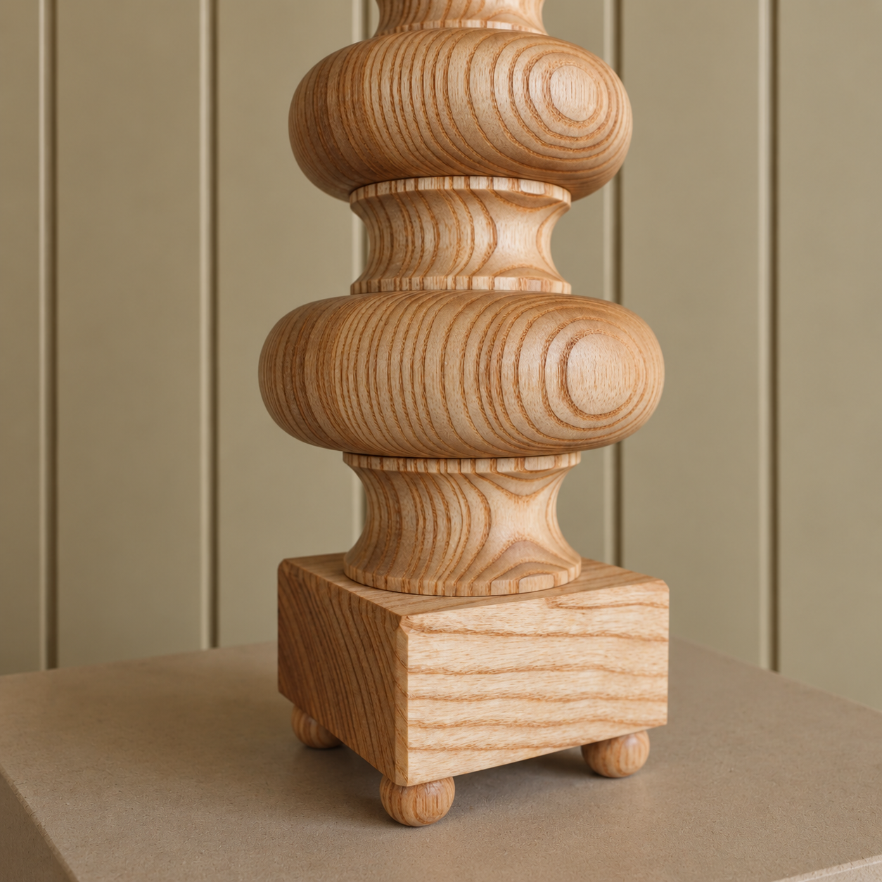 Turned Wood Lamp Base on Plinth.png