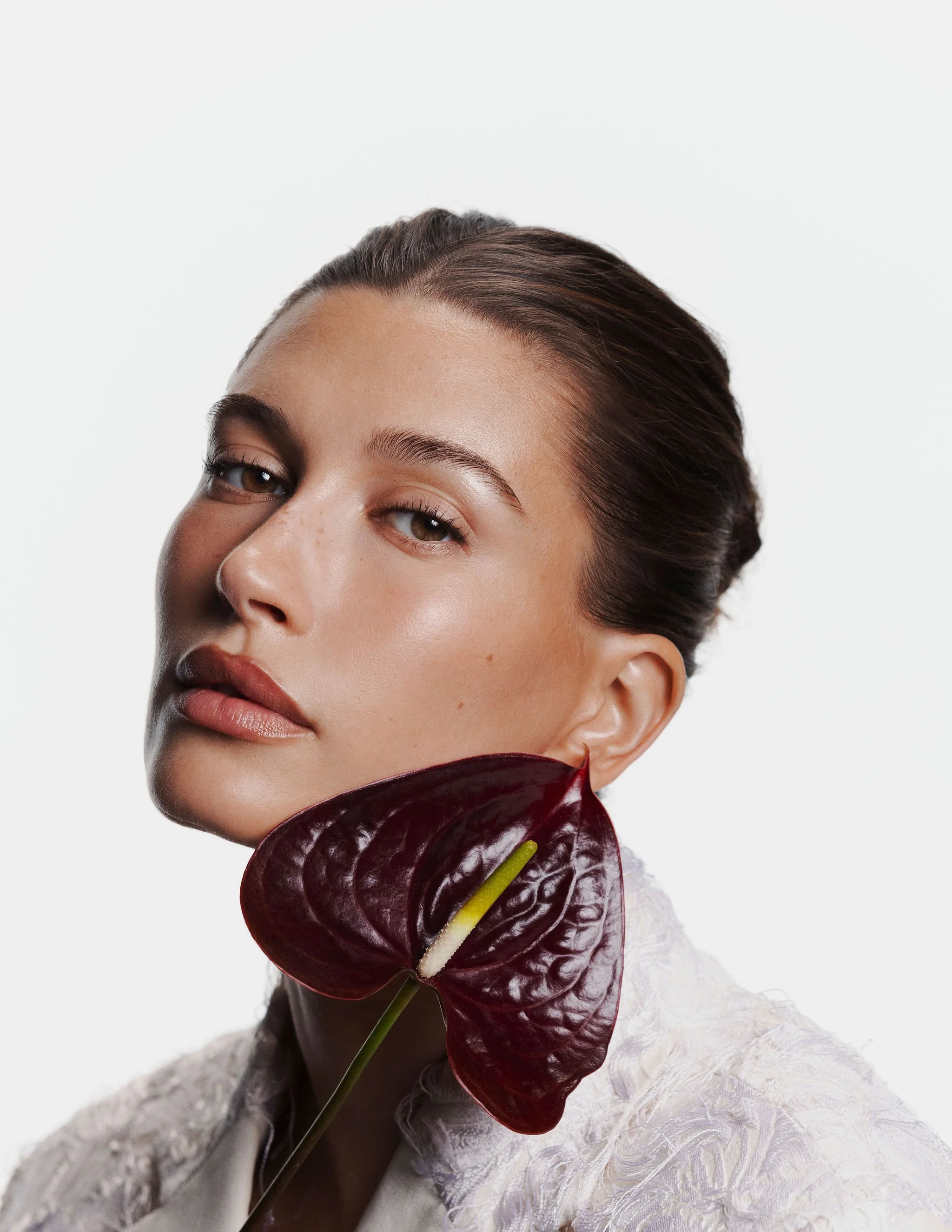 R846_KIW_260330_KA_Time_HaileyBieber_Shot_01_0088_FNL.jpg
