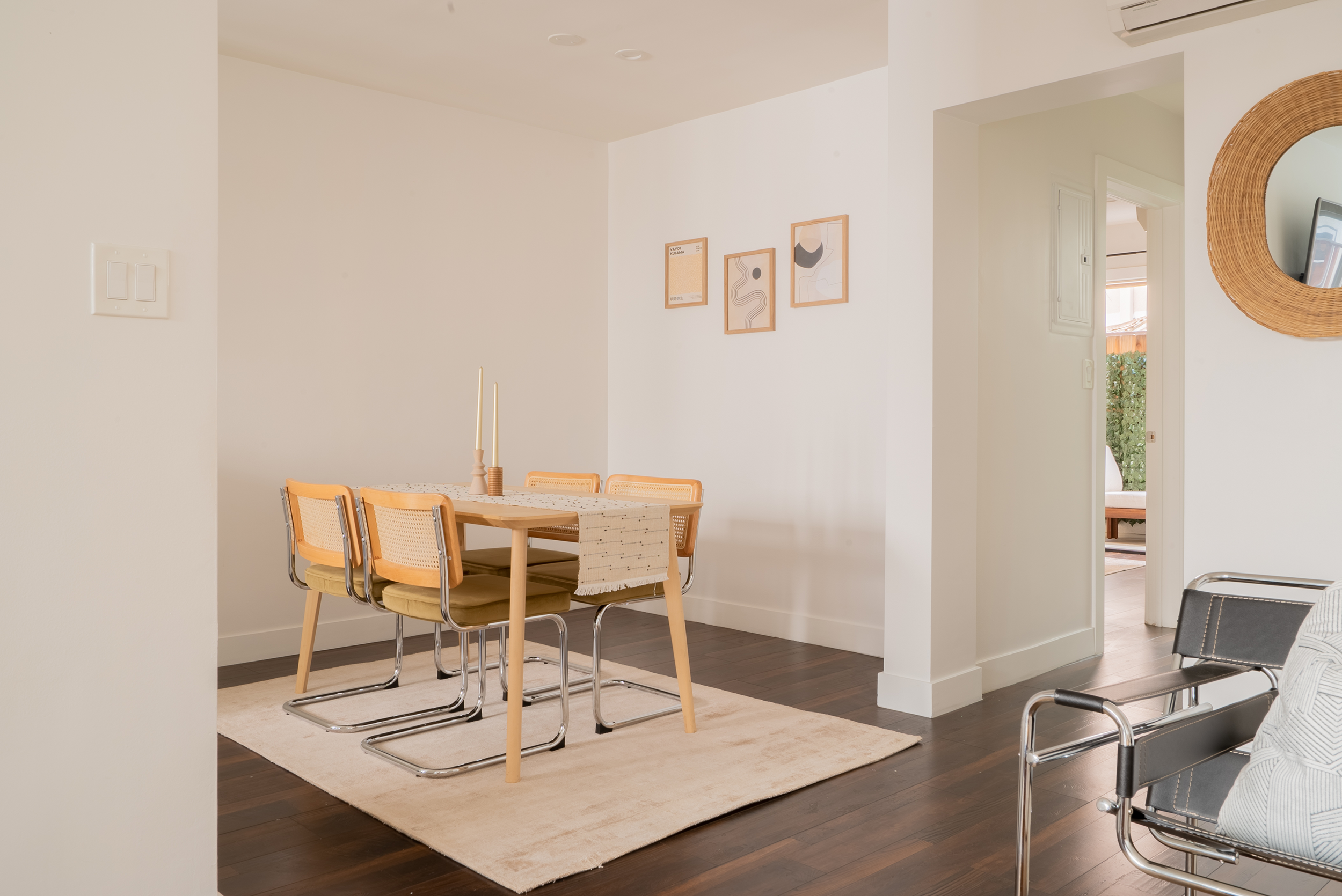 550_N_Orlando_Ave_90048- Diningroom 07.png