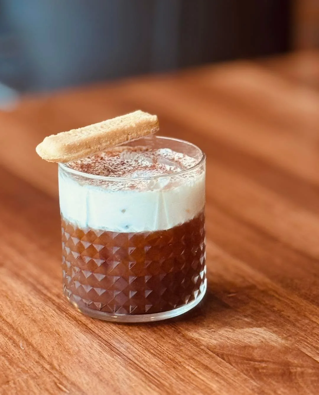 ๐ธ NEW COCKTAILS ๐ธ 
It’s a great time of year to indulge in some tasty dessert cocktails ๐จ
Tiramisu - fresh espresso | cognac | amaretto | crème de cacao | layered cream | sponge finger โ๏ธ
S’mores - Baileys | vodka | crè