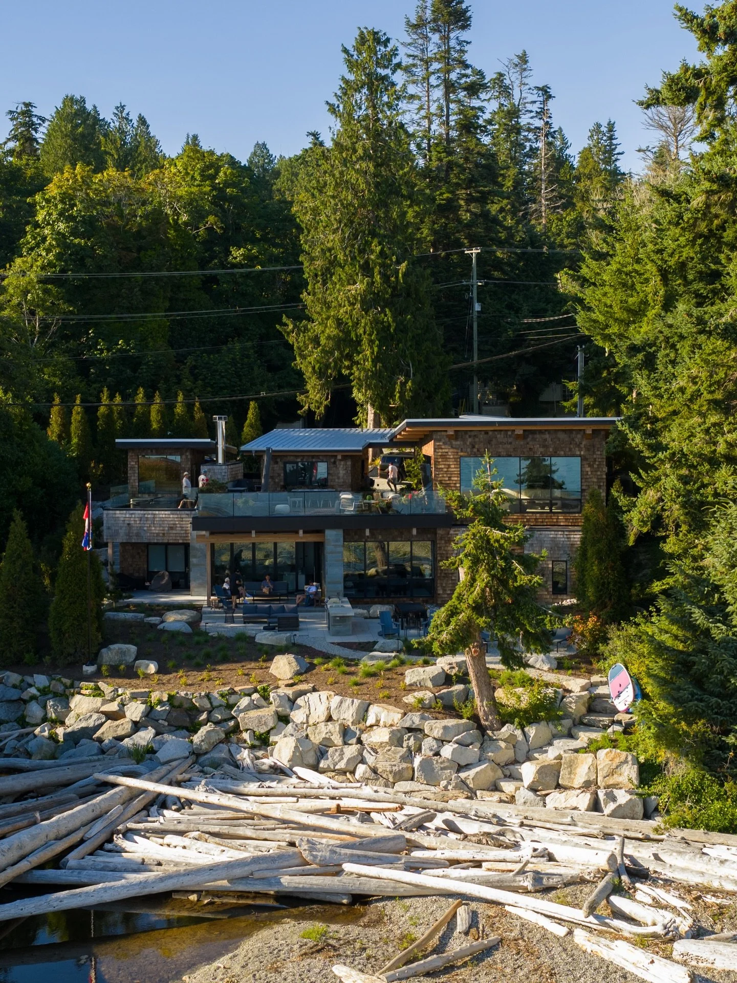 From raw coastline to a total seaside masterpiece! 🌊

We transformed a rugged, unfinished site into a high-end entertaining space, complete with a custom outdoor kitchen and lounge area designed for those panoramic views. By blending natural stone w