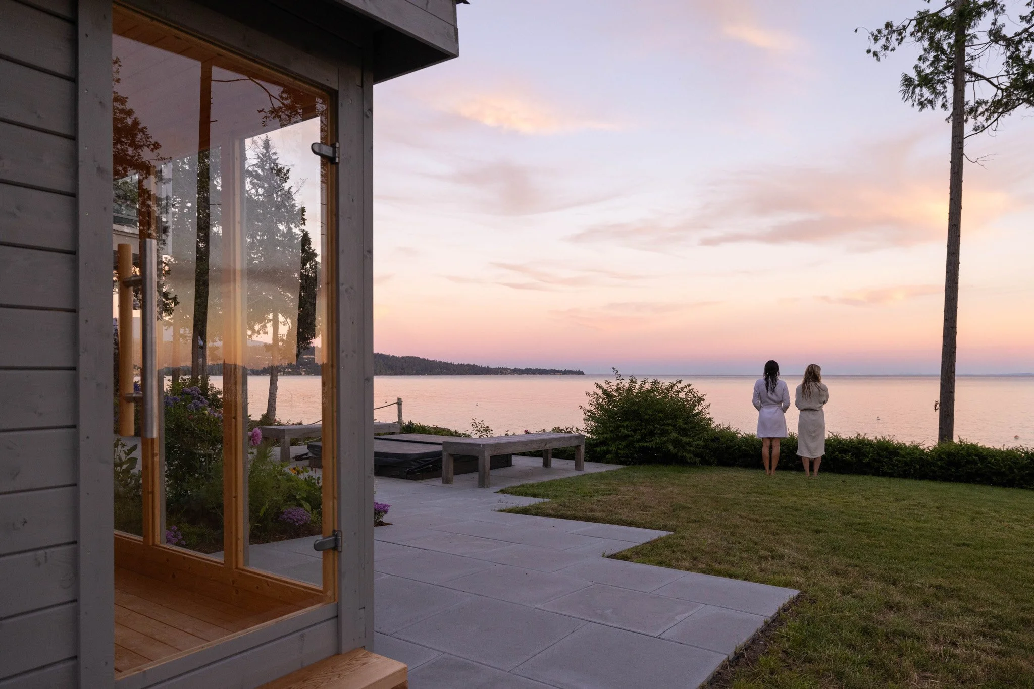 human-nature-landscapes-shoreline-sauna-sunshine-coast-bc-3.jpg