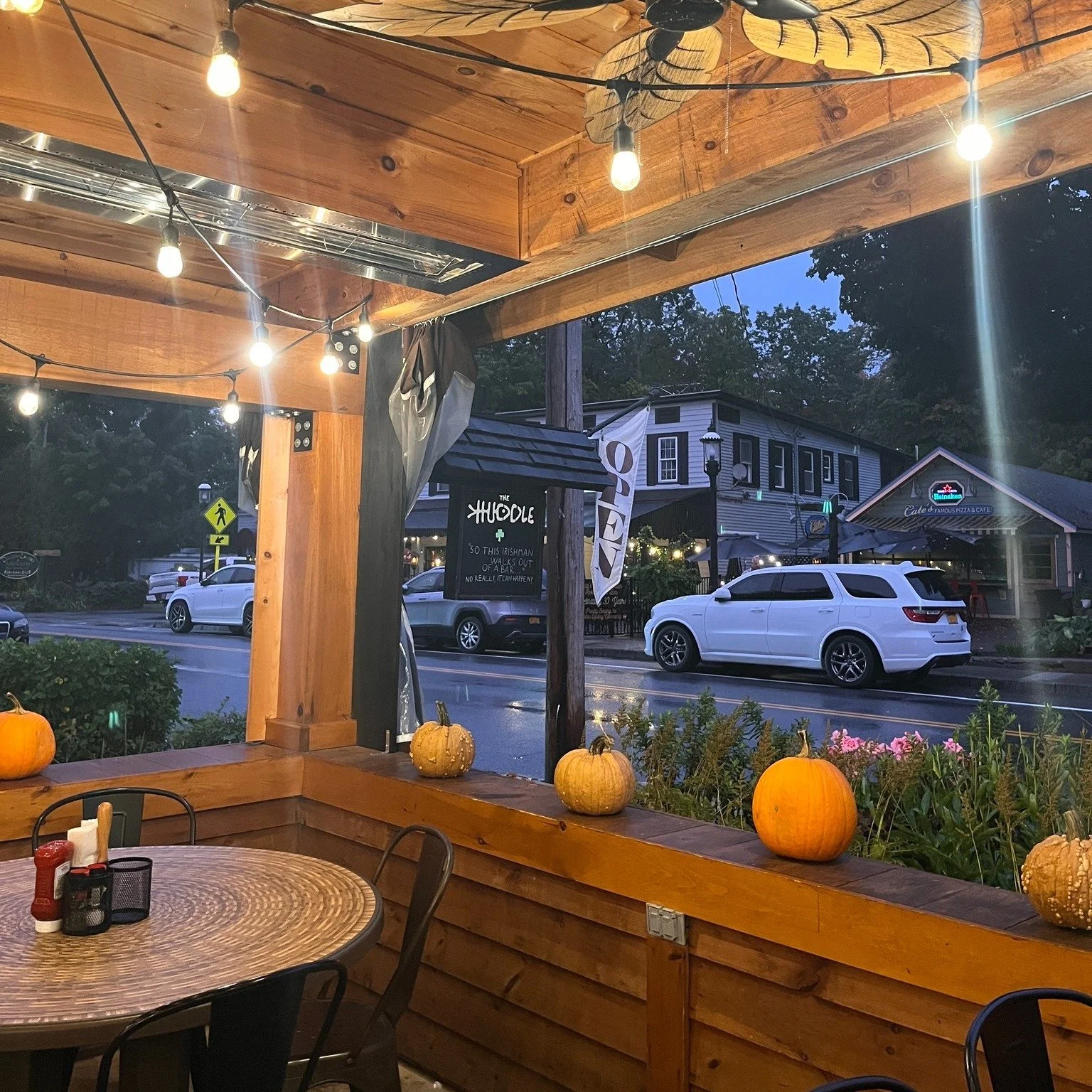 #TheHuddleBolton 🍁🍁

Our Hours of Operation have changed for the season:

Monday - Dinner 4:30PM - 9:00PM
Thursday - Dinner 4:30PM - 9:00PM
Friday - Dinner 4:30PM - 9:00PM
Saturday - Dinner 4:30PM - 9:00PM
Sunday - Dinner 4:30PM - 9:00PM 

Tuesday 