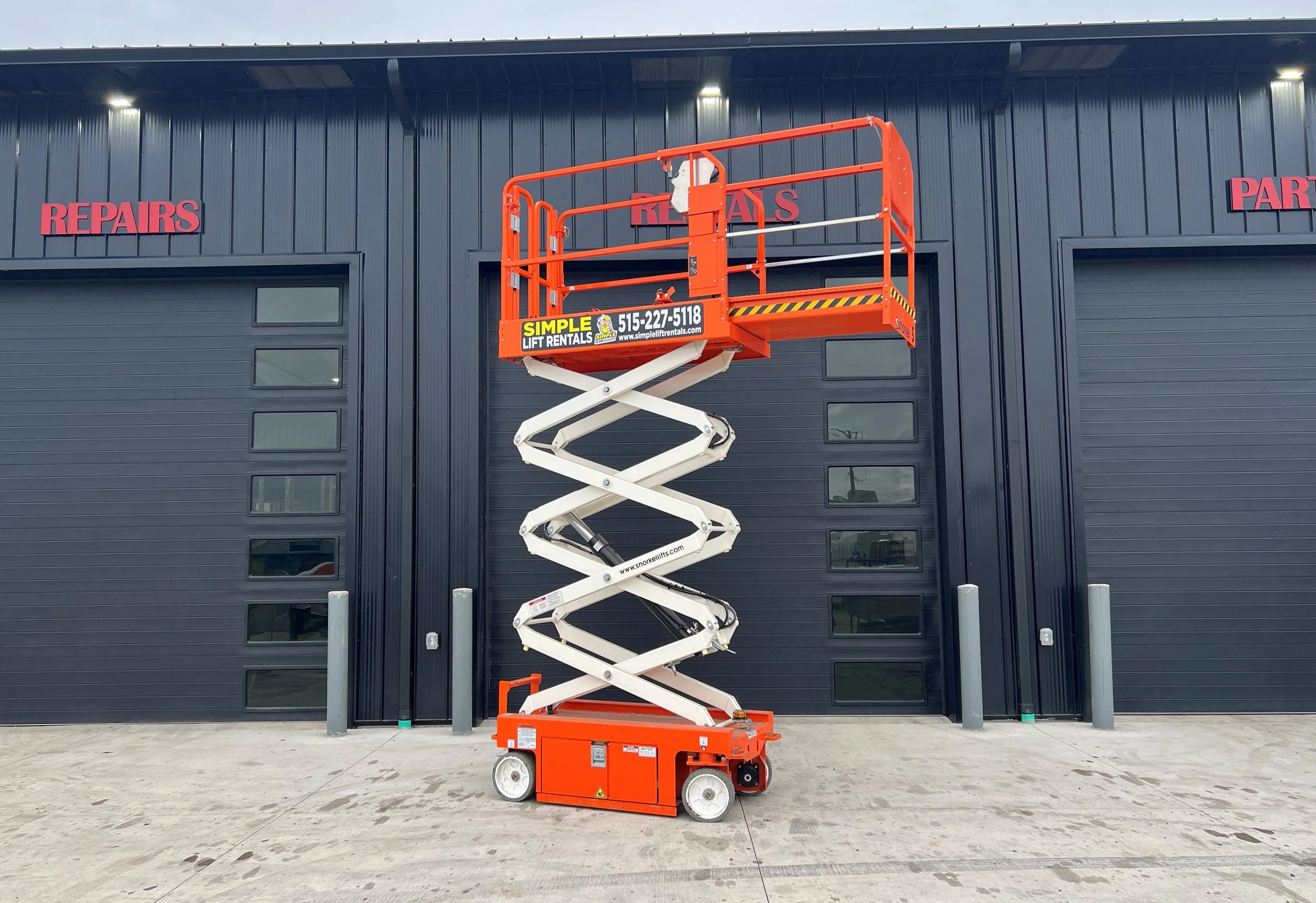 Indoor Scissor Lift Rental — Luxx Trailer Center