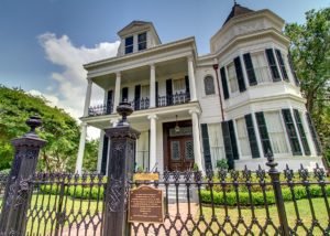 La Vie New Orleans Private Tours  - Plantations