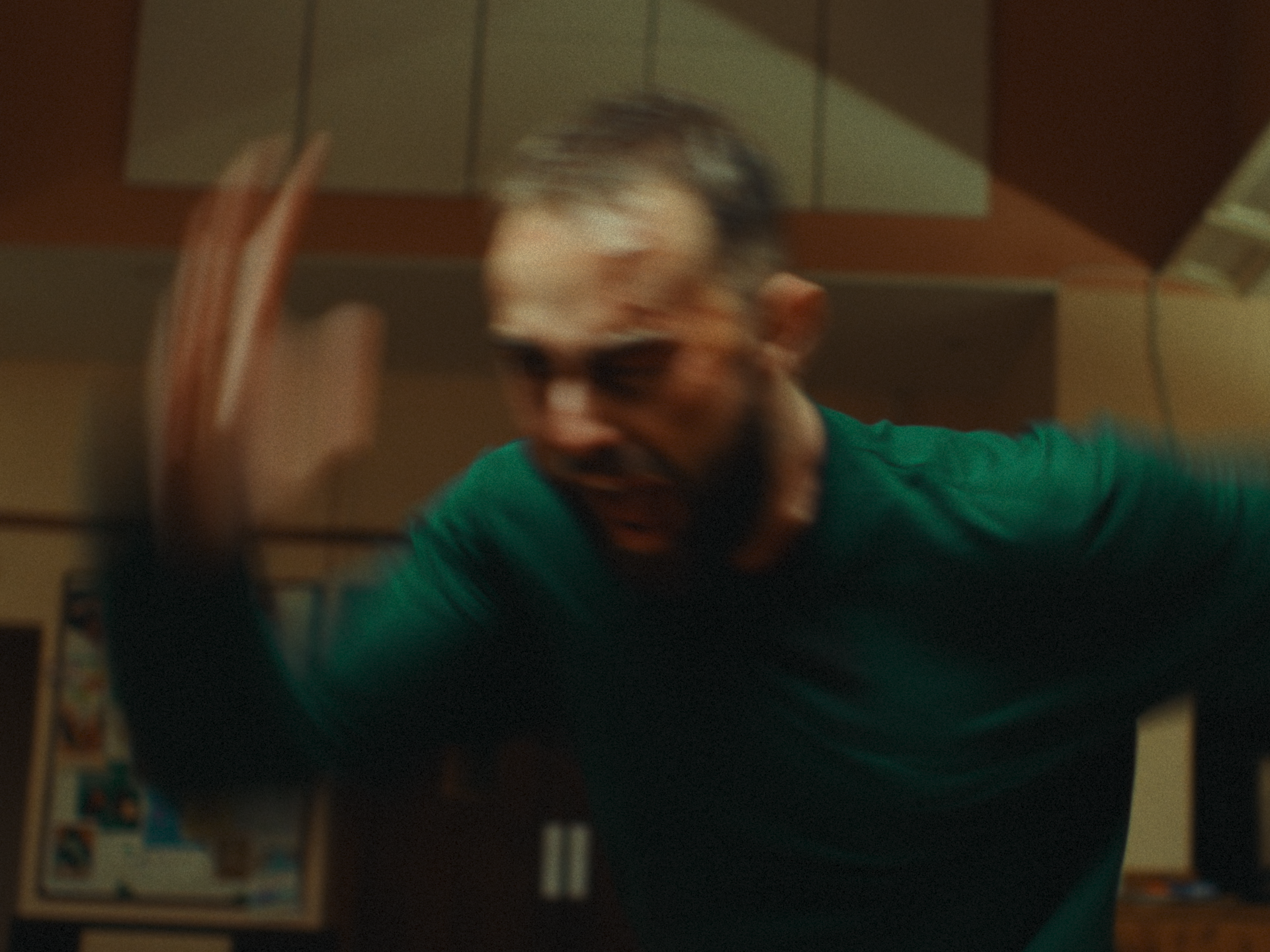 HUTCH_COASTING_ONLINE_PRORES422HQ.00_02_31_18.Still028.png
