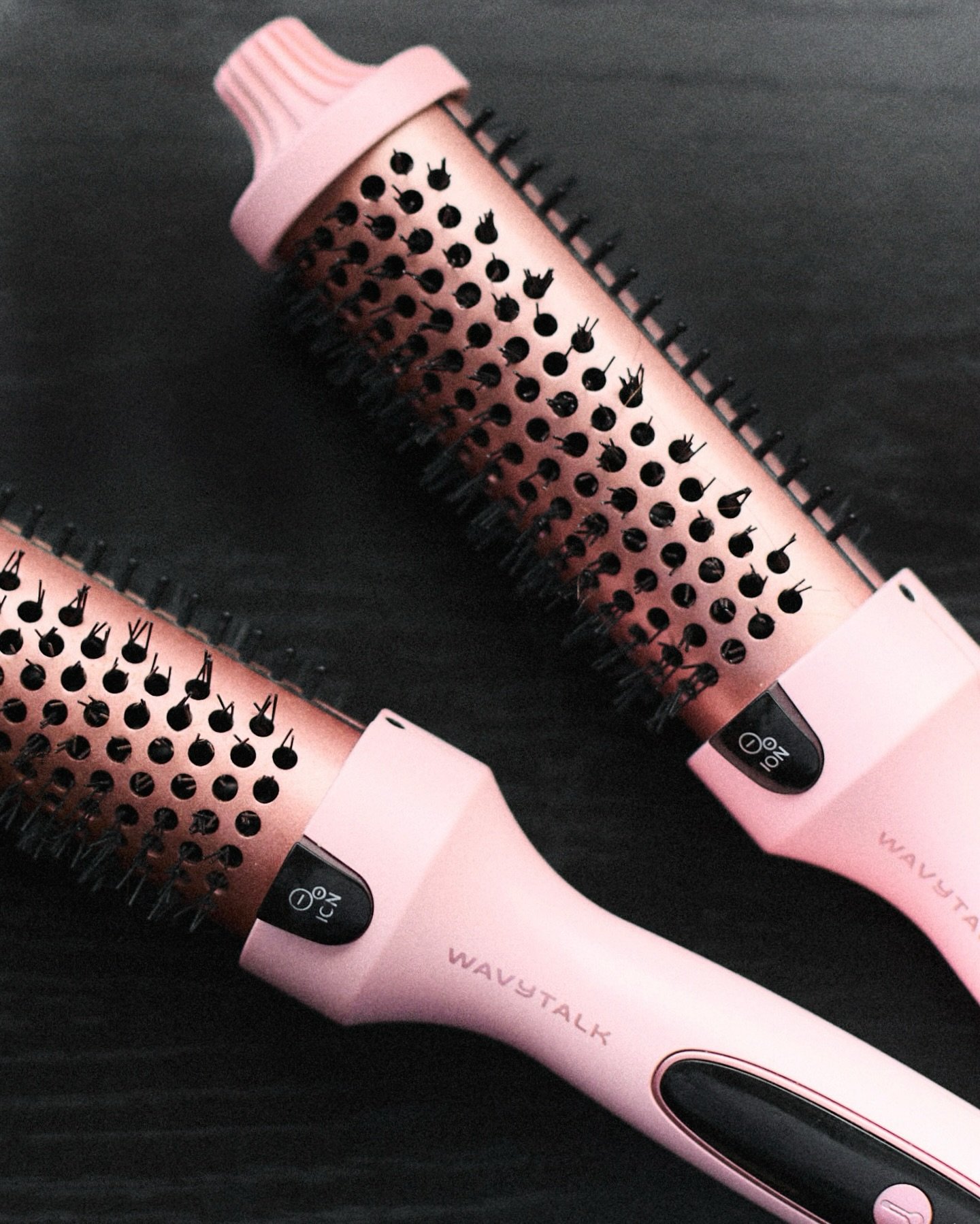 We 🩷 the @wavytalkofficial Blowout Boost brush &mdash; it&rsquo;s a game changer for at-home blowouts 

✔ Cuts styling time in half
✔ Ionic tech for shine + frizz control
✔ Even heat distribution = less damage
