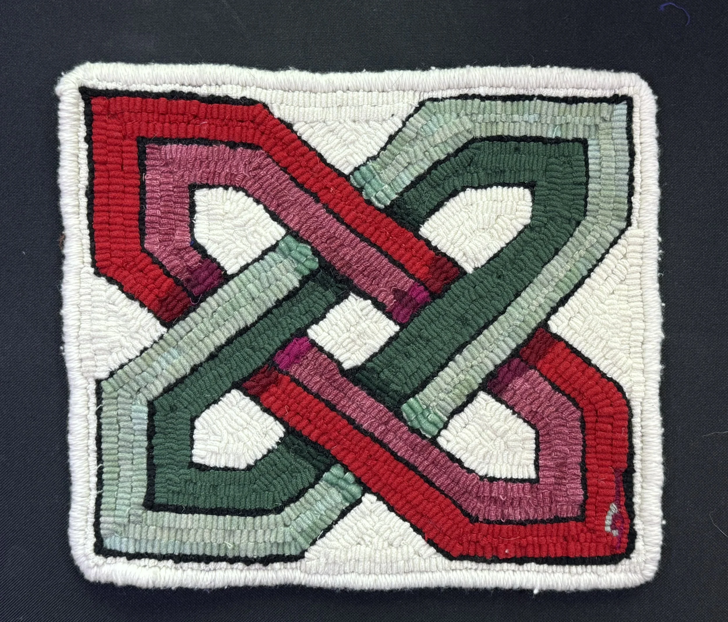 "Red and Green King Solomon's Knot"
12.5" x 11"
(2025)

