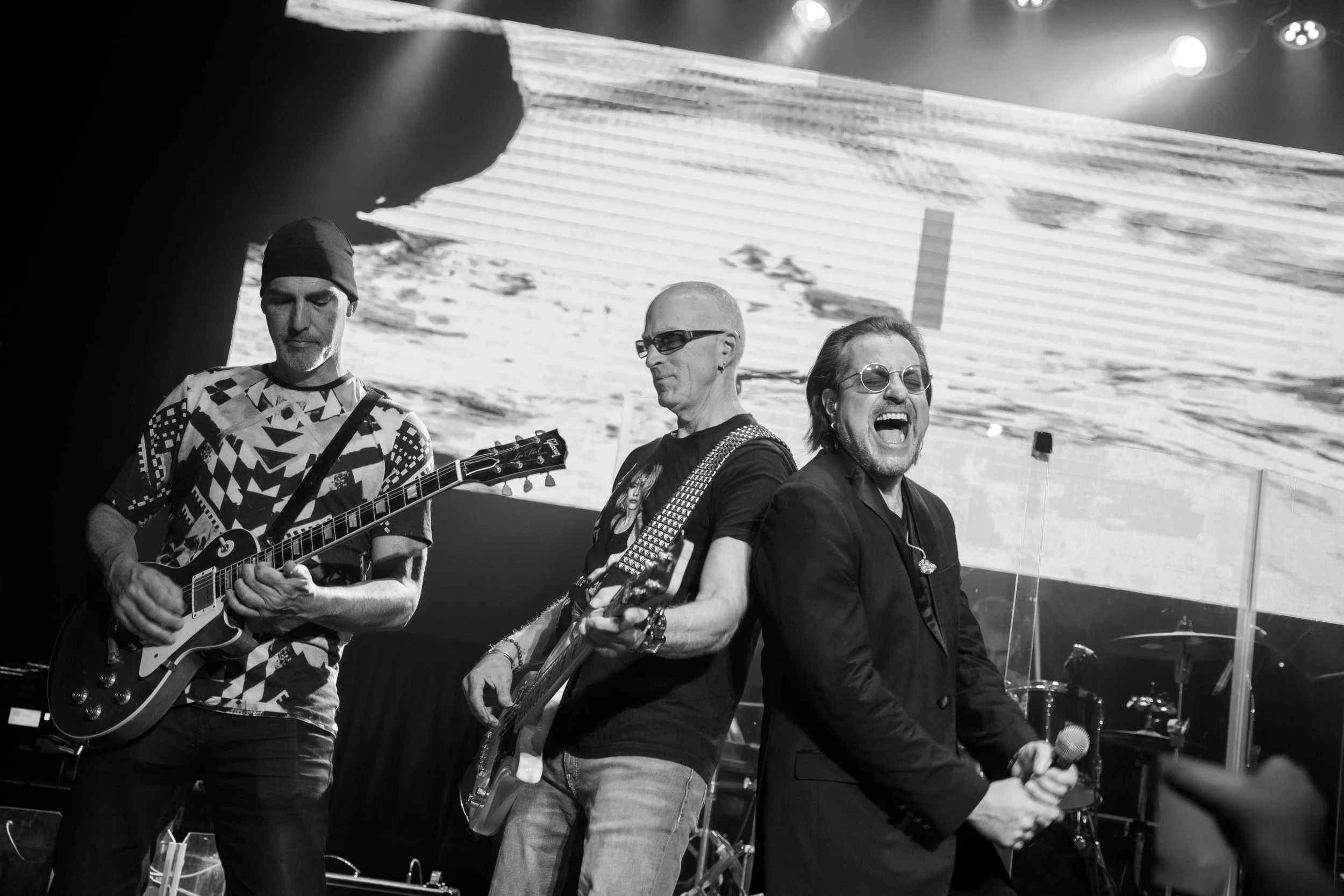 Unforgettable Fire Golden Nugget 12.2.2022-420.jpg