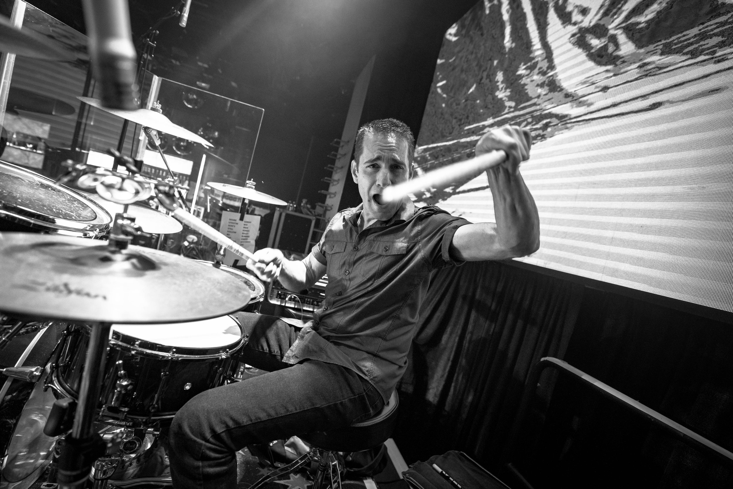 Unforgettable Fire Golden Nugget 12.2.2022-32.jpg