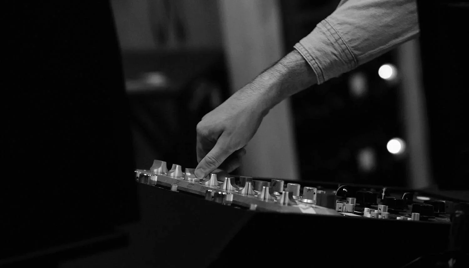 Why Producers Choose lmnl Studios for Their Final Mixes