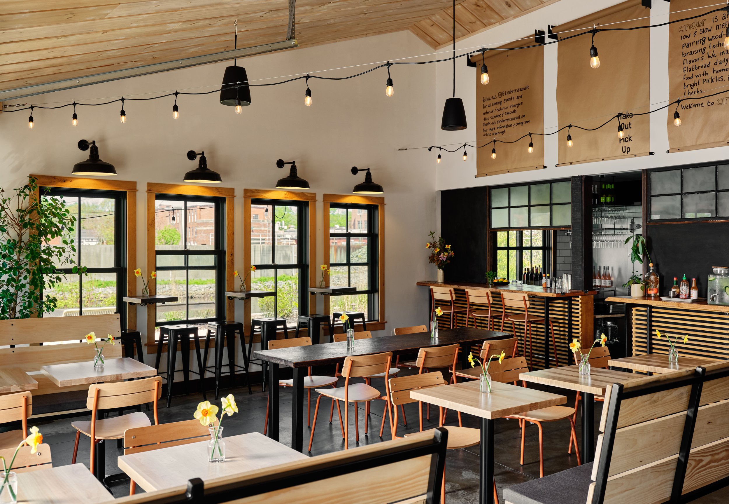 2023-05-08-Cinder-ReadMcKendree-0018_V1-V2 (1).jpg