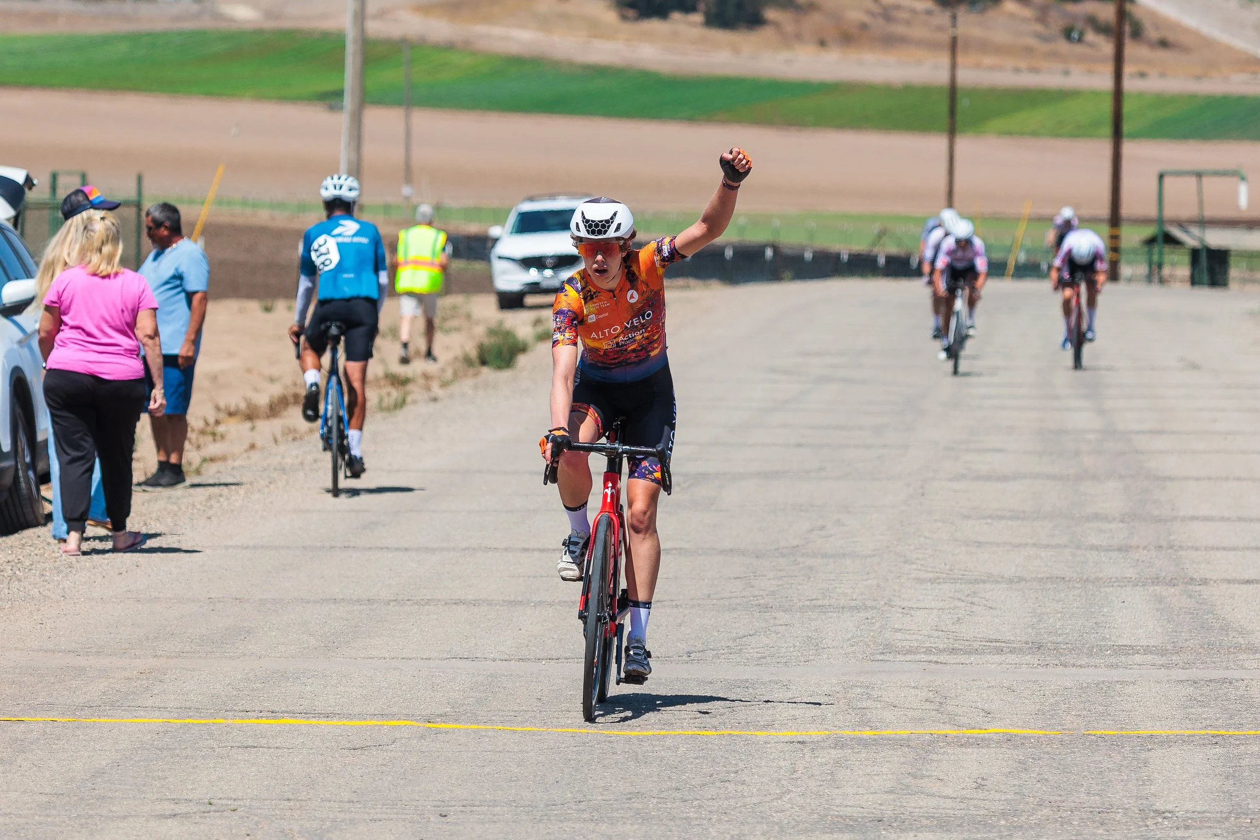 Across the line (📸: Greg Beliera) 