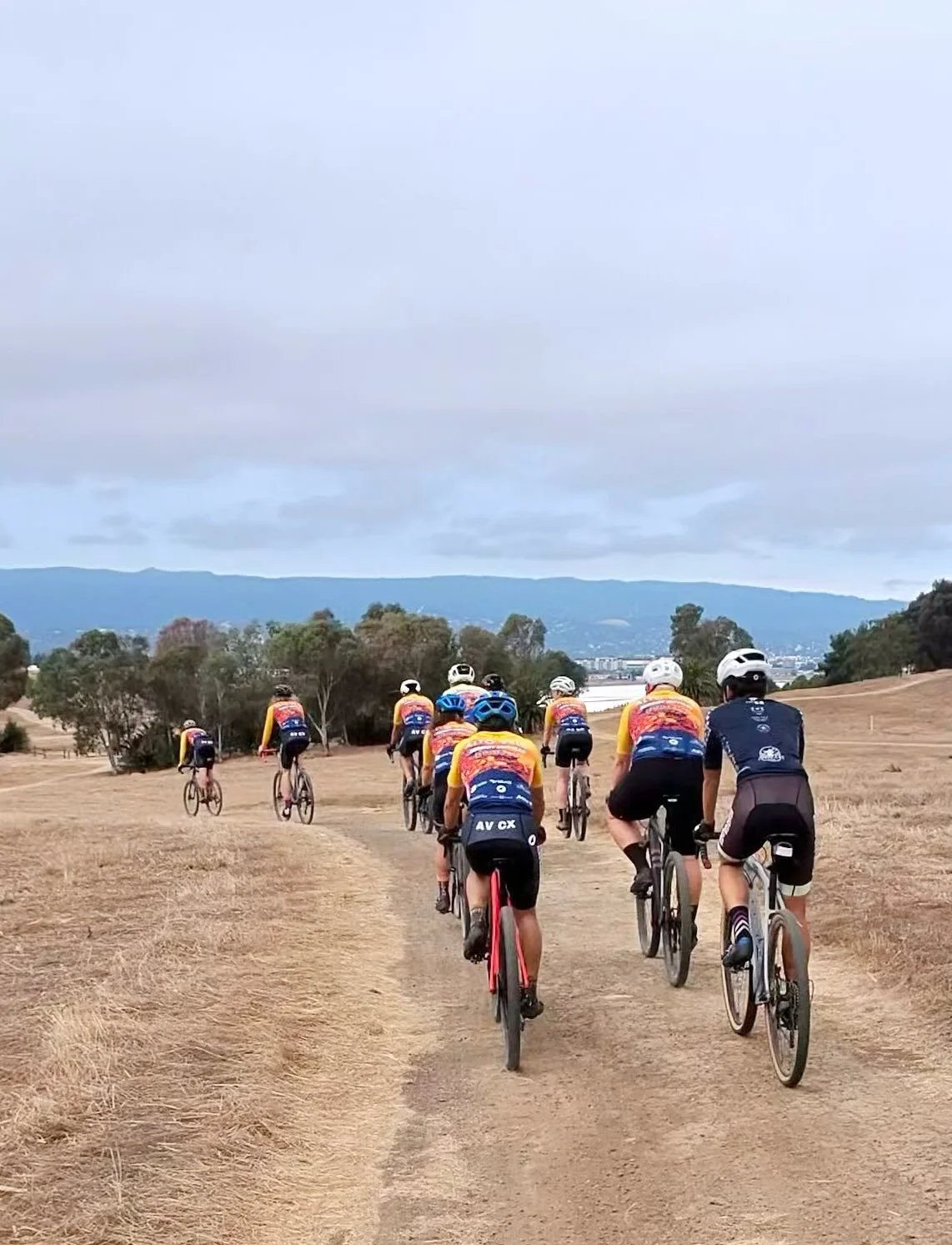 AVCX hotlaps and skill dev extravaganza
#crossiscoming 
.
.
.
.
.
.
Thanks to our sponsors!
@pactimo_official @bicycle.law @dukeracingwheels @kavhelmets @actionpropertiesinc @b5capital @shakeshack @agile_pt @mofollp @dr.jentave @italybiketours @summi