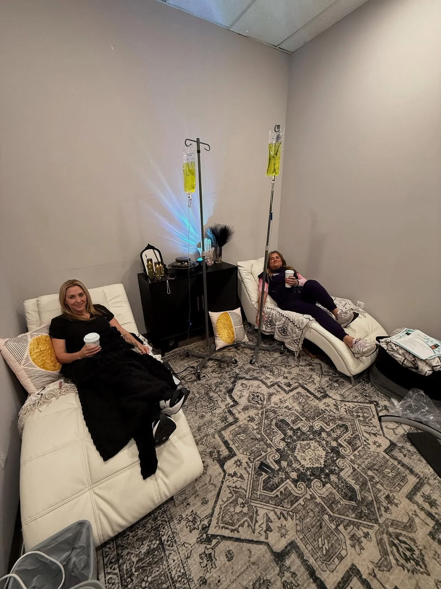 Cold and flu season is upon us π₯Άπ€§
We make sure to keep our immunity up with IVs, Tri-Immune Boost Injections, Elderpower, and a Medicine Ball πβοΈ Make sure you are doing all you can to stay healthy during this time of the year!!! And let’s