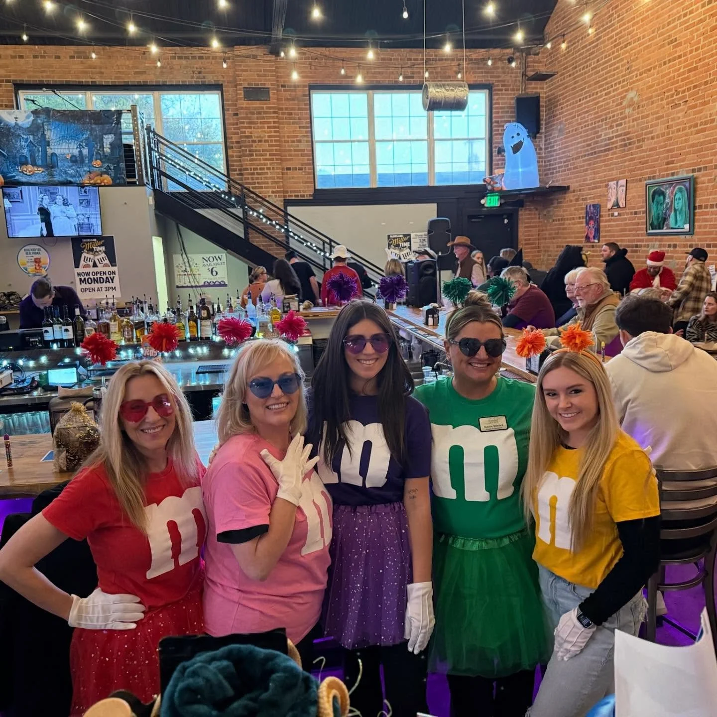 Had a BLAST hosting Business Bingo Night with @dunelandchamber π
Thanks to everyone who came out! And thanks to @cheers_in_chesterton_ for hosting. Chesterton businesses- get involved with the Chamber!!! What a great way to meet and support other b