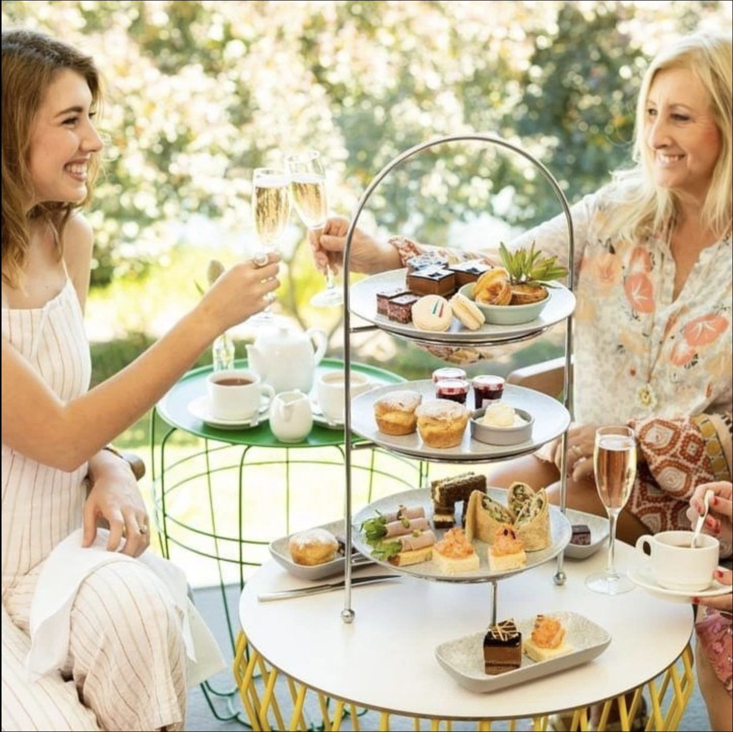 Diamond Strings Solo violinist is performing for the Mother&rsquo;s Day High Tea at Barretts Restaurant, Pullman Magenta Shores Resort!

Spoil mum this Mother&rsquo;s Day and indulge in an afternoon of delightful sweet treats, breathtaking views and 