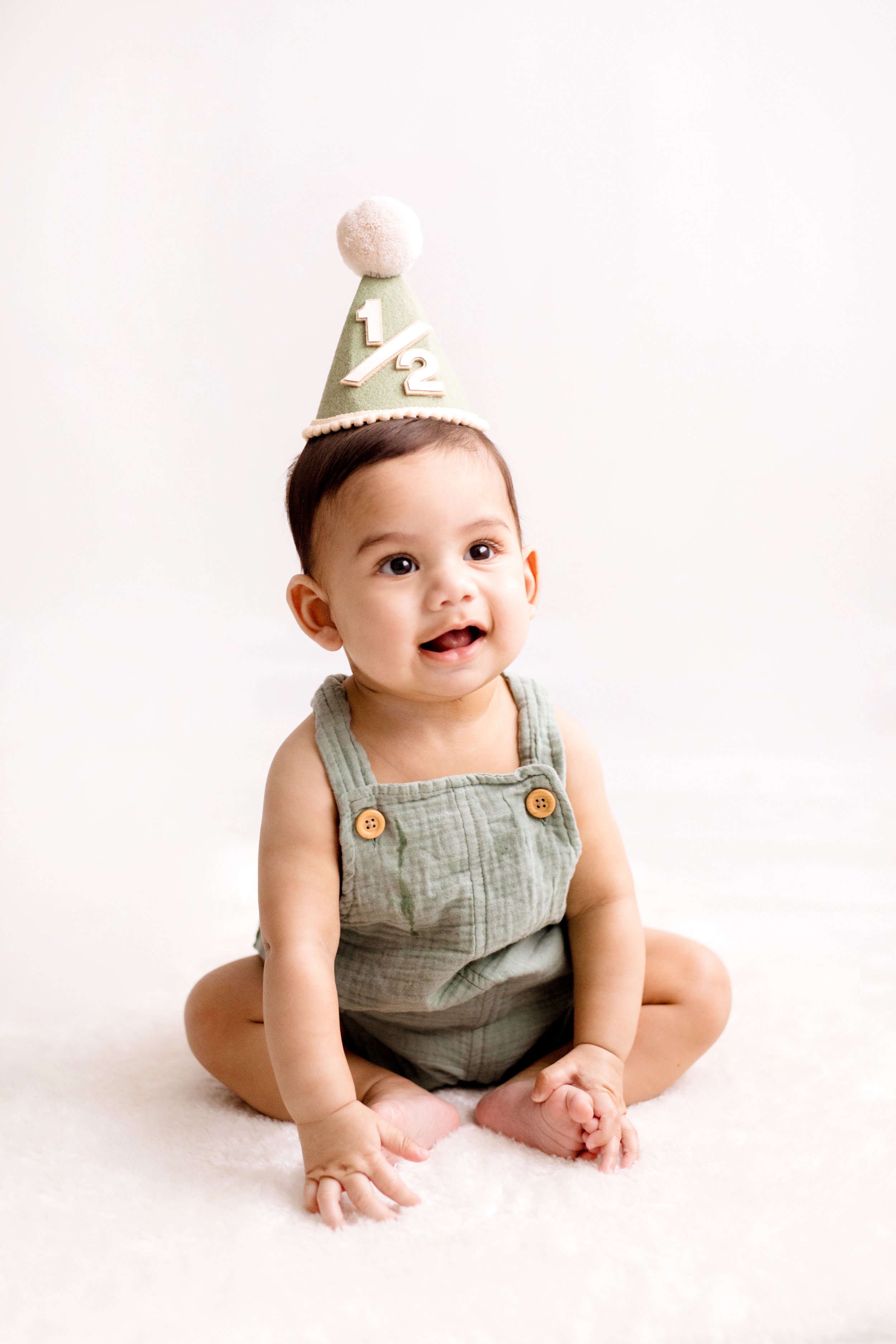 mississaugasixmonthbabyphotos-141.jpg