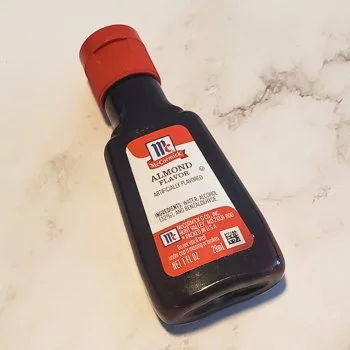 All About Extracts — Laura's Bake Lab