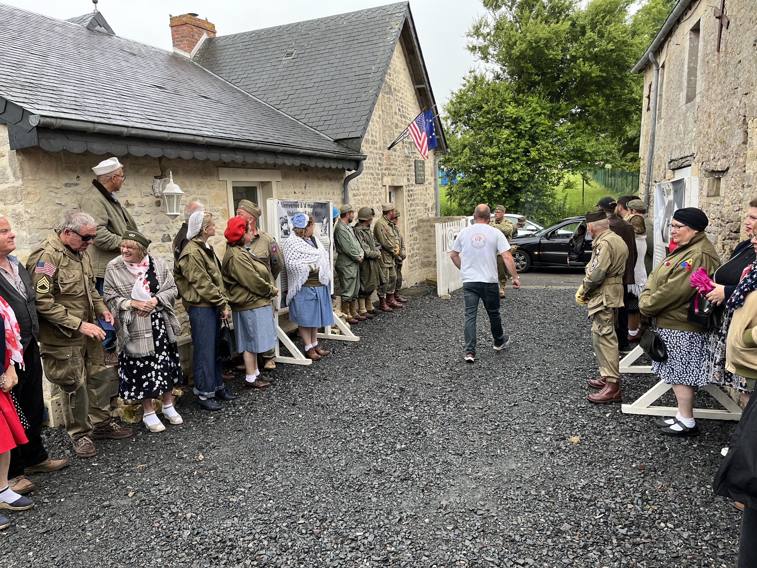 The crowd of re-enactors await the guests of honor!