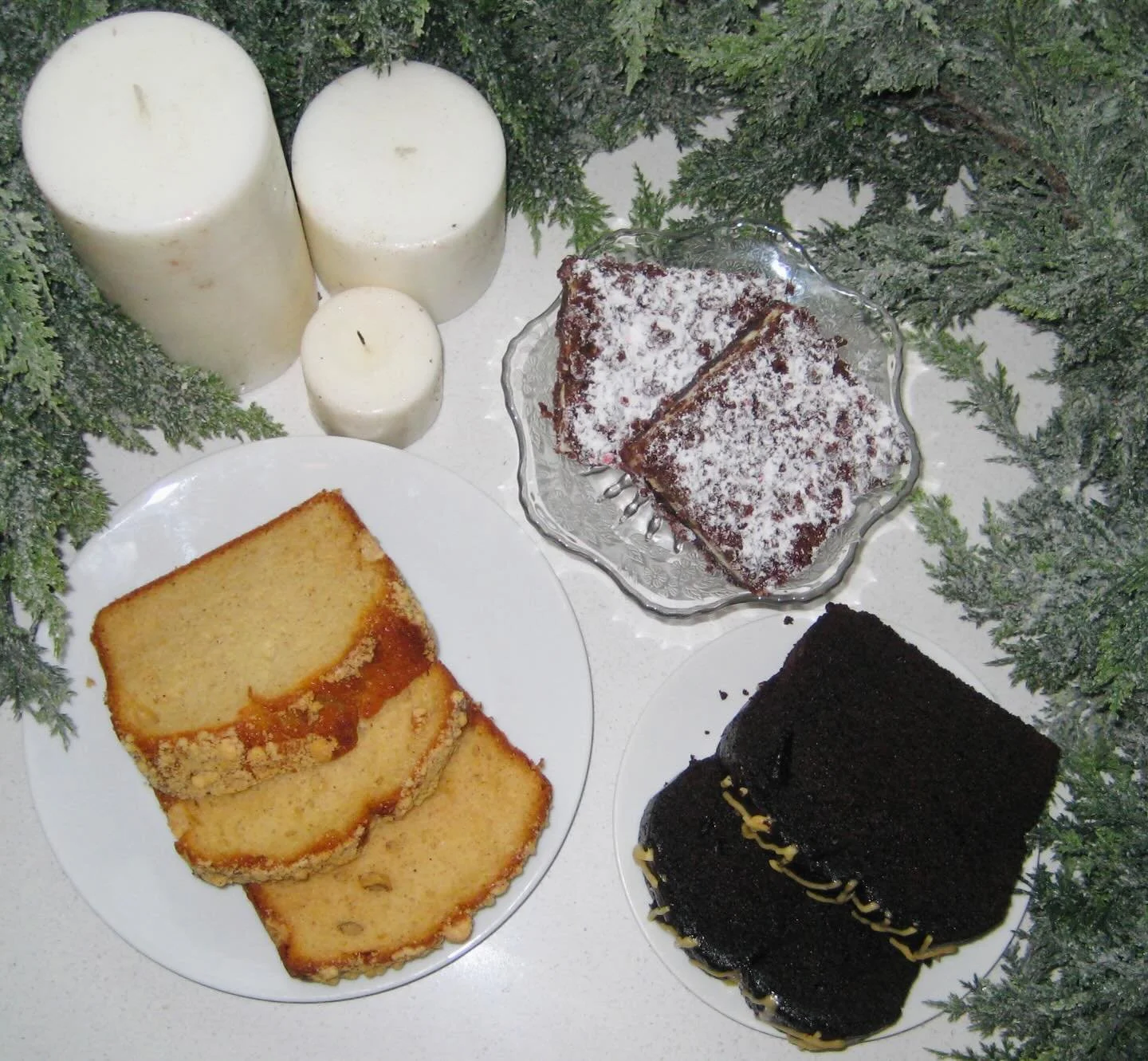 don&rsquo;t forget to grab one (or all) of our new holiday treats!!!🤪🤤🍫✨❣️

Eggnog Bread
Chocolate Orange Bread 
Peppermint Cheesecake Brownie