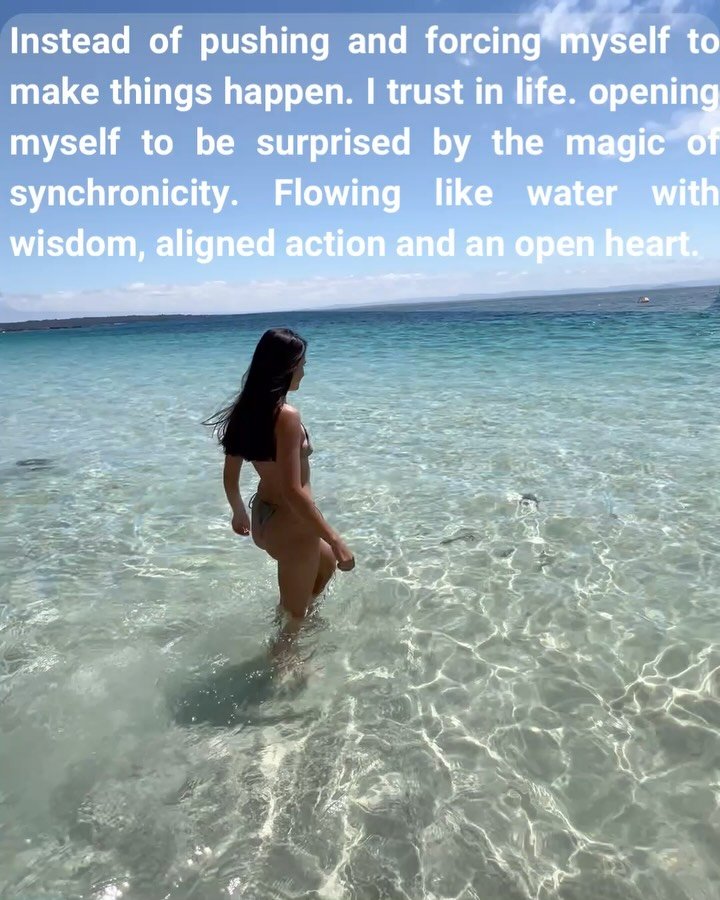💫Instead of pushing and forcing myself to make things happen. I trust in life. opening myself to be surprised by the magic of #synchronicity. Flowing like water with wisdom, aligned action and an open heart.

💫Instead of burning myself out to obtai