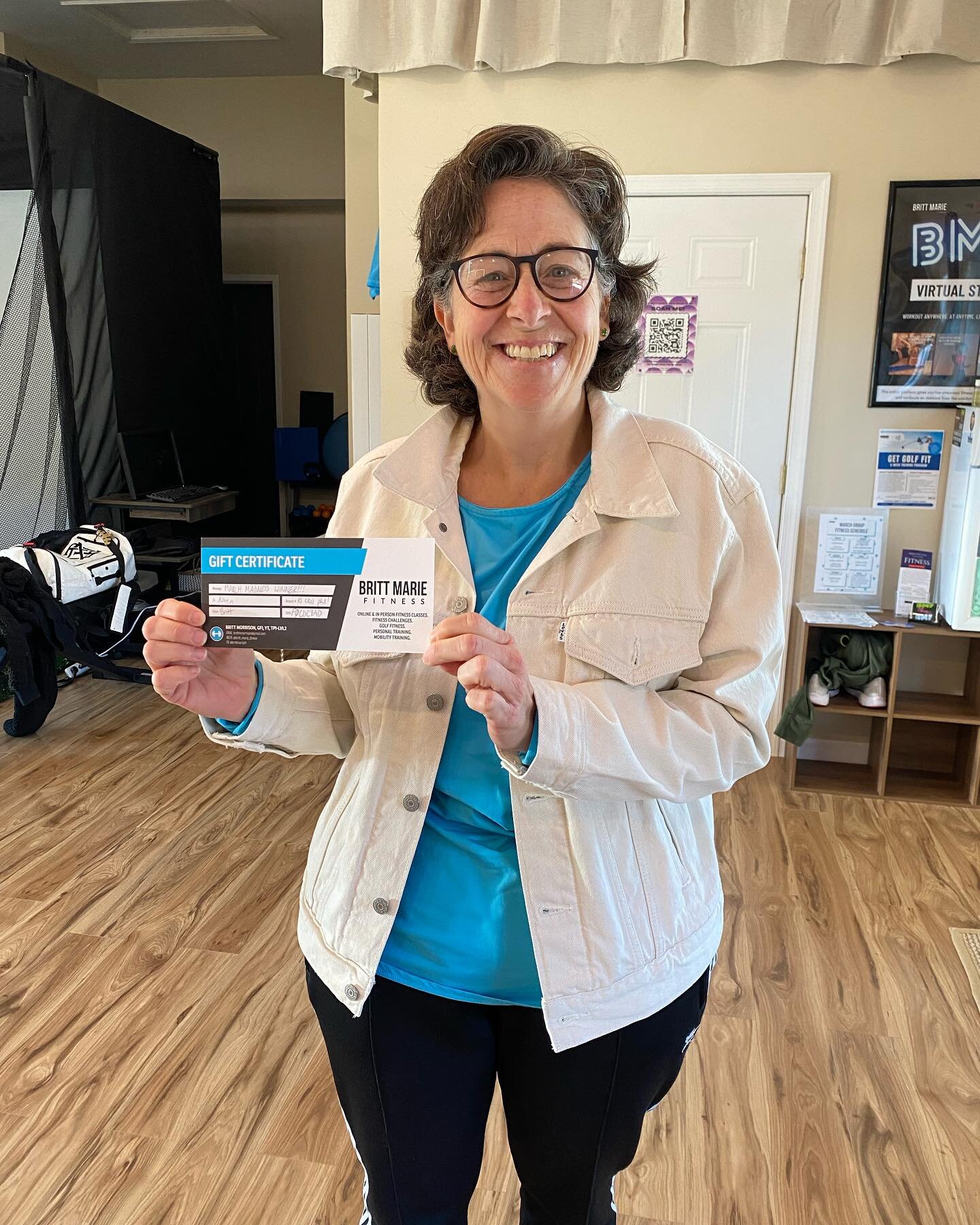 Everyone give a HUGE congratulations to Karen on winning the March Madness challenge! 🎉 Karen attended 10/11 classes offered in 1 week, tried a few new classes and pushed herself outside of her comfort zone for this win! Be so proud of yourself 🤍 K