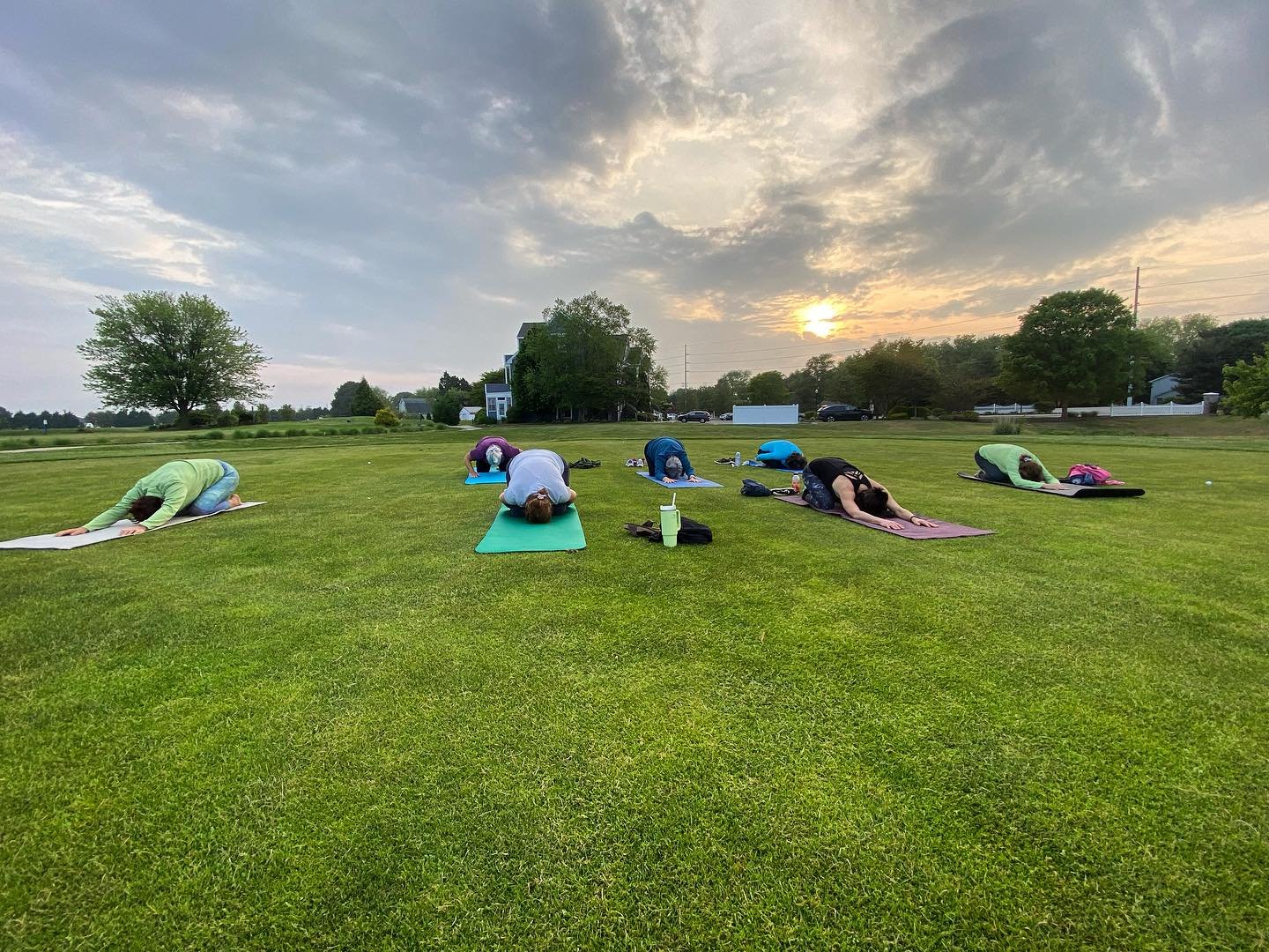 💭 Dreaming of outdoor yoga on this dreary day, can&rsquo;t wait to do it again Tuesday @ 6:30pm @americanclassicgolf 😎 #yoga #outdooryoga #yogaonthefairway #acgc #bmf #balanced