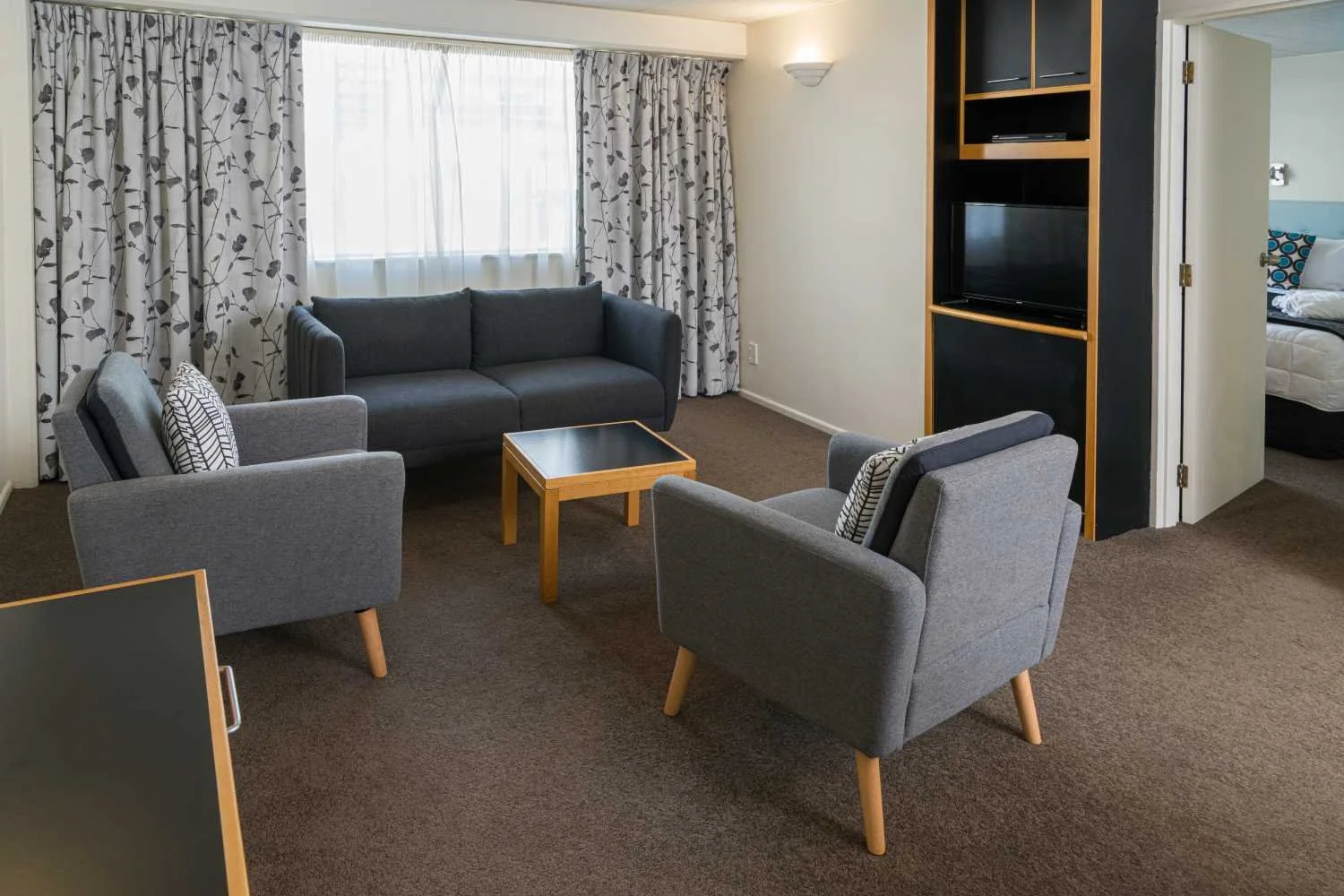 Suite Lounge