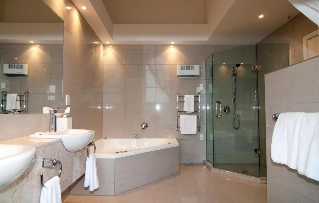 Junior Suite with Spa Bath