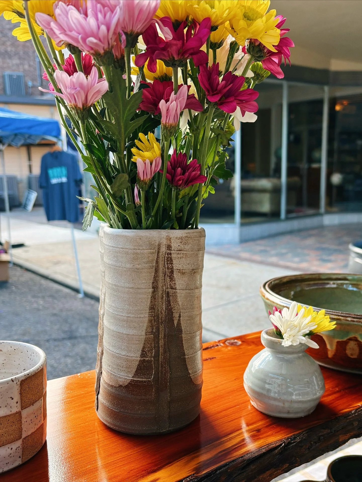 A couple shots from my first Loblolly! Had a few new pots and glazes in this batch of work. Thanks to @laurelmainstreet and everyone who stopped by - I almost sold out!

Bonus Gus at the end, the only one excited to be there at 6:30am 😅