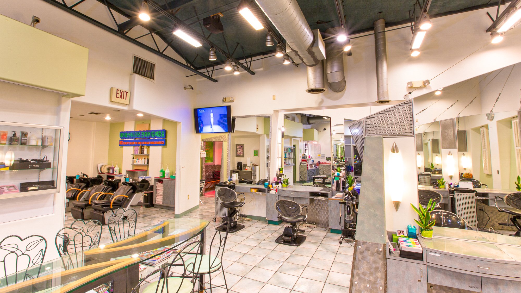 Blue Mars Hair Salon in Palisades Park - wide 8