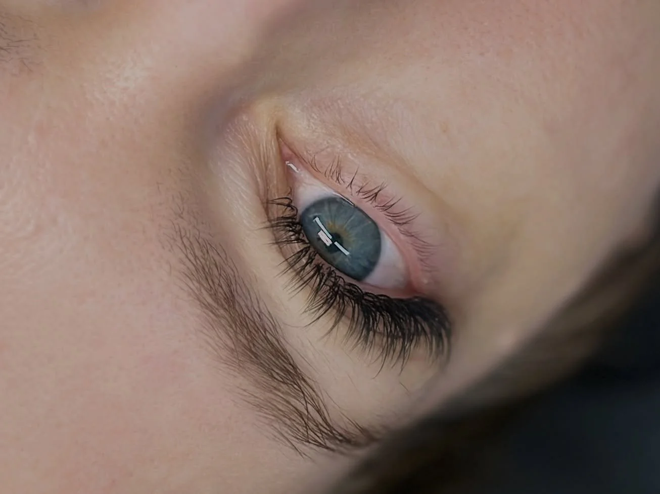 The no mapping, go with the flow lash style 🤷&zwj;♀️ Keeping it almost classic. 👌 

#wenatcheelashes #lashartist #wetlooklashes #naturallashextensions #wenatcheesalon