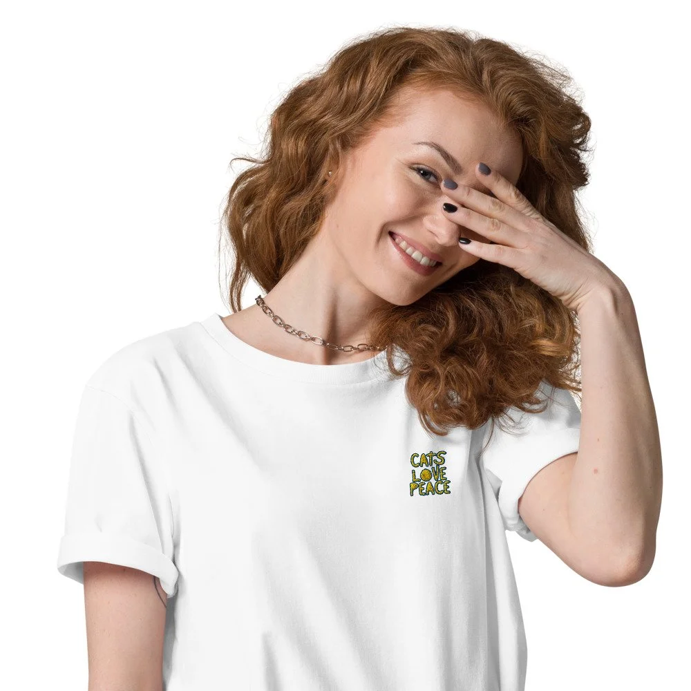CATS LOVE PEACE T-Shirt | Pawsome Cat 