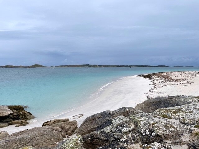 ART RESIDENCY

Very excited to be heading back to Scilly soon for a 2024 art residency week on Tresco to explore the shoreline with paints and materials in my backpack. 

Winter on the islands is wild and vibrant with dark moody skies and bright seas