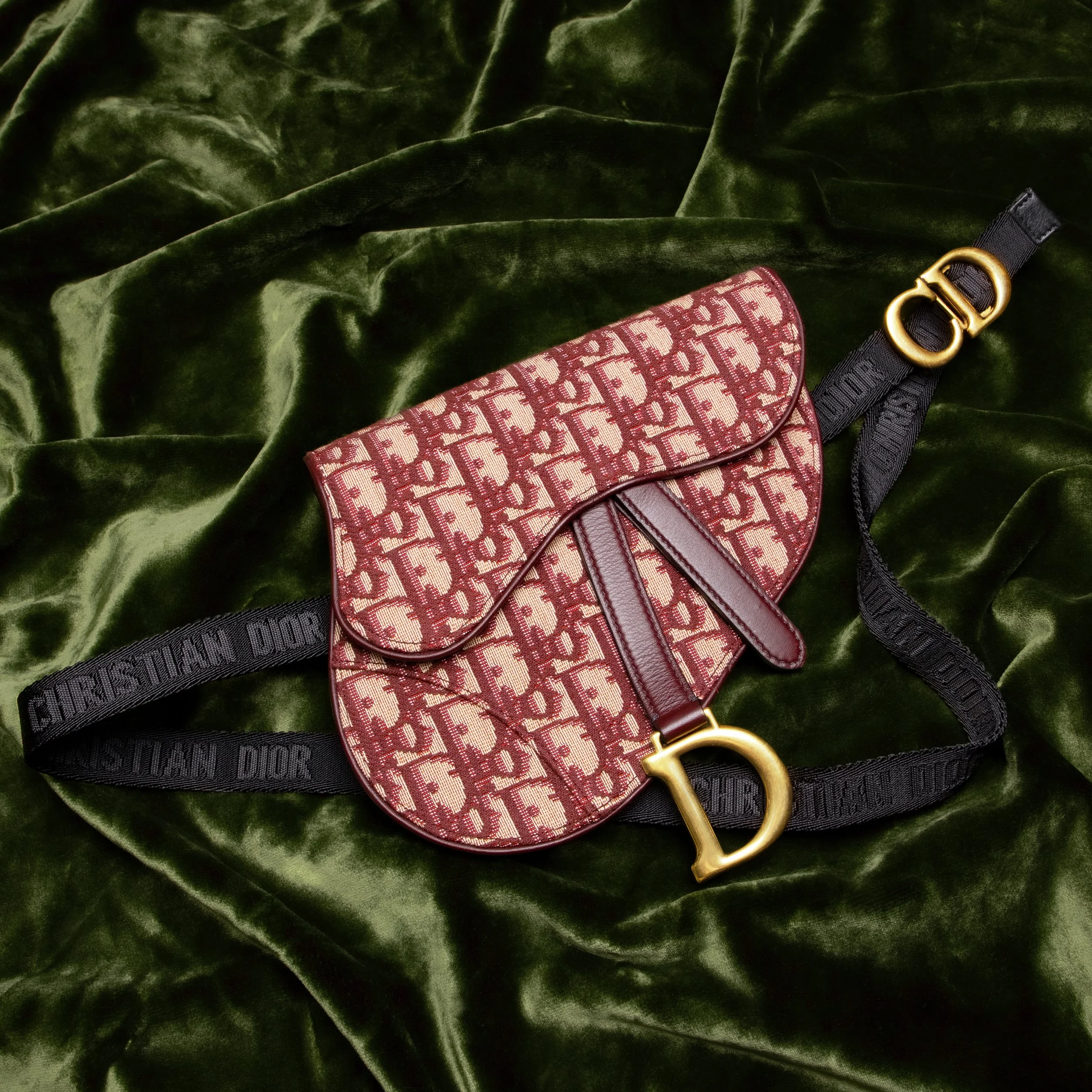 Dior_1x1.jpg