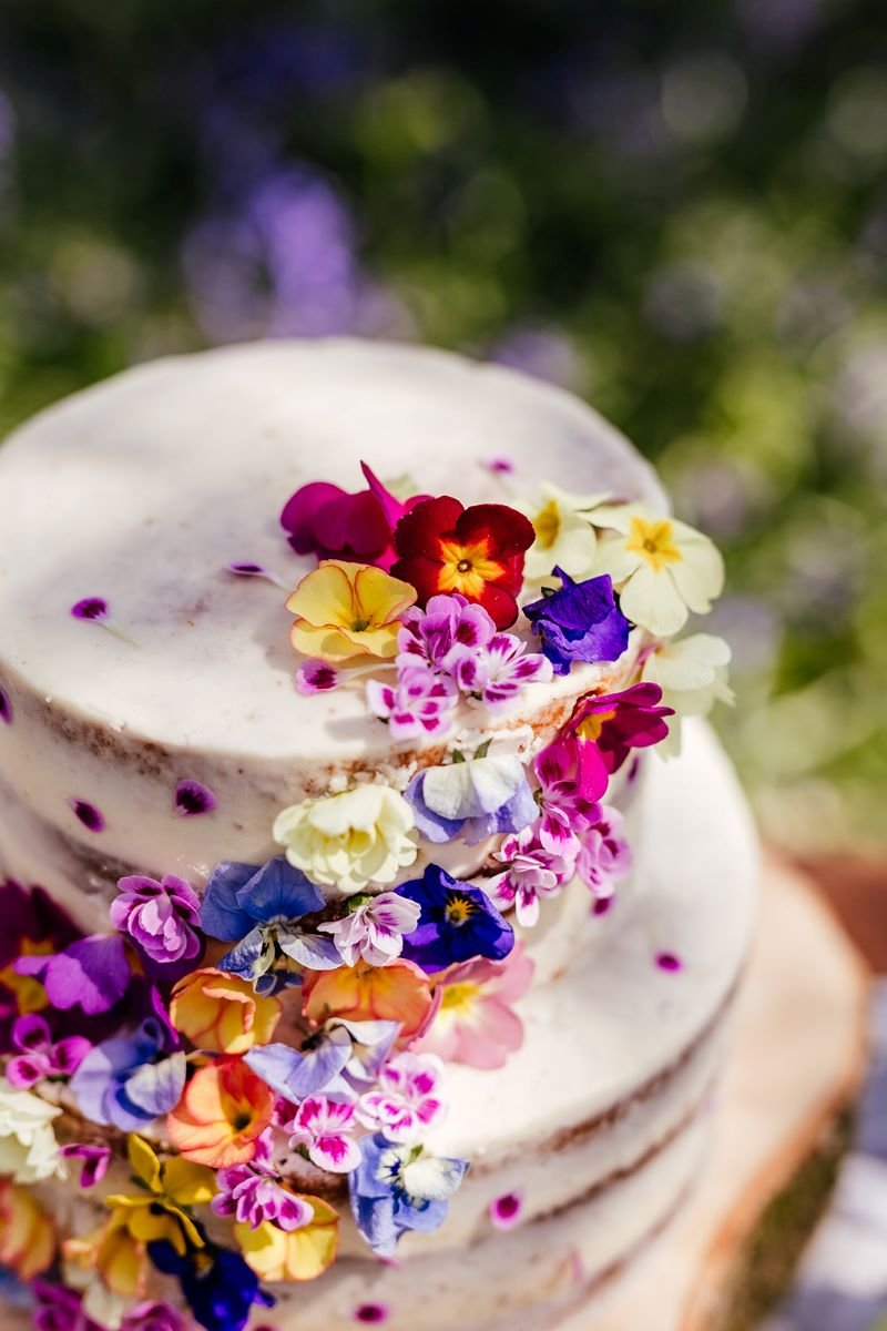 floral wedding cake.jpg